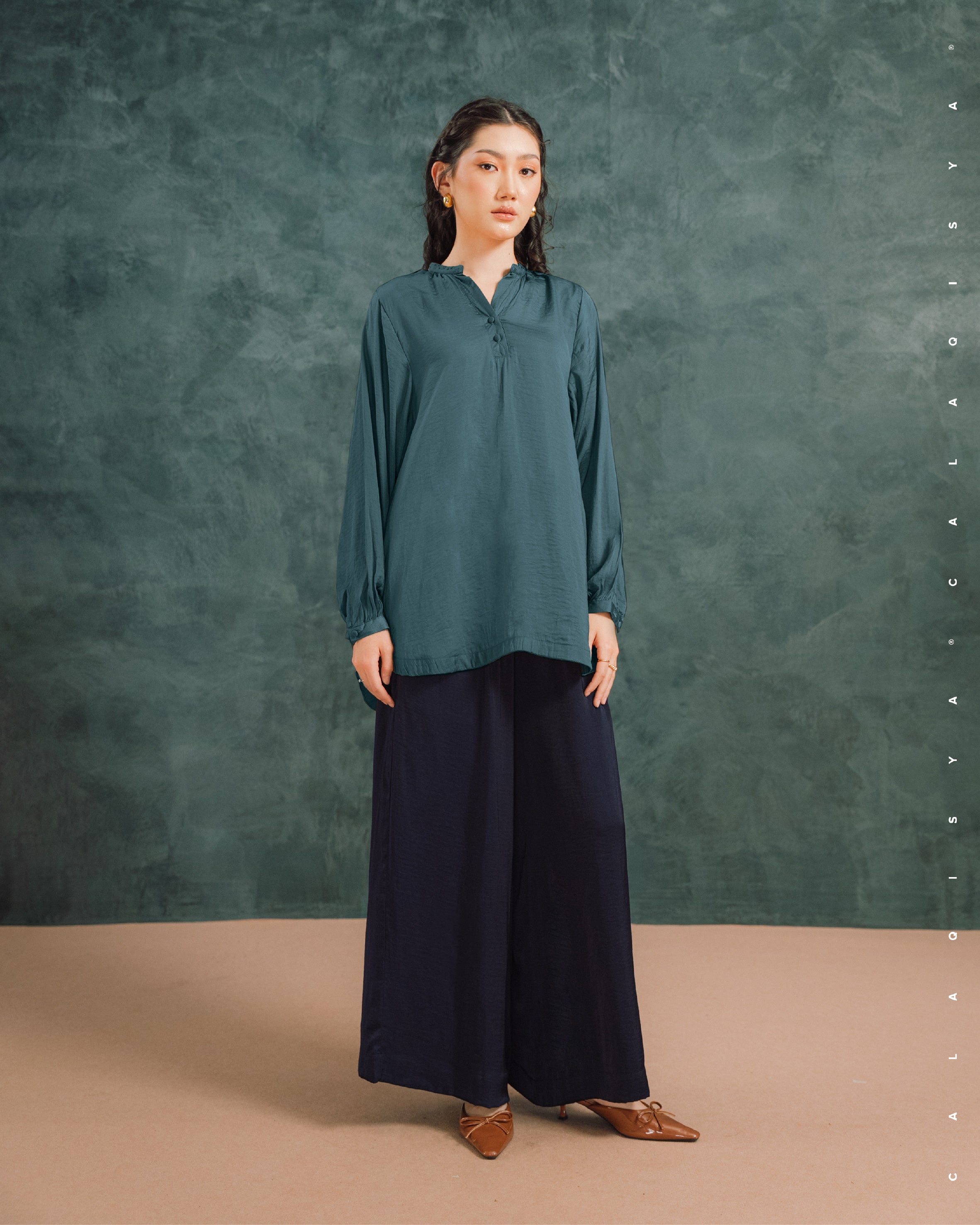 LAUREL BALLOON SLEEVE TOP IN ARCTIC – CalaQisya