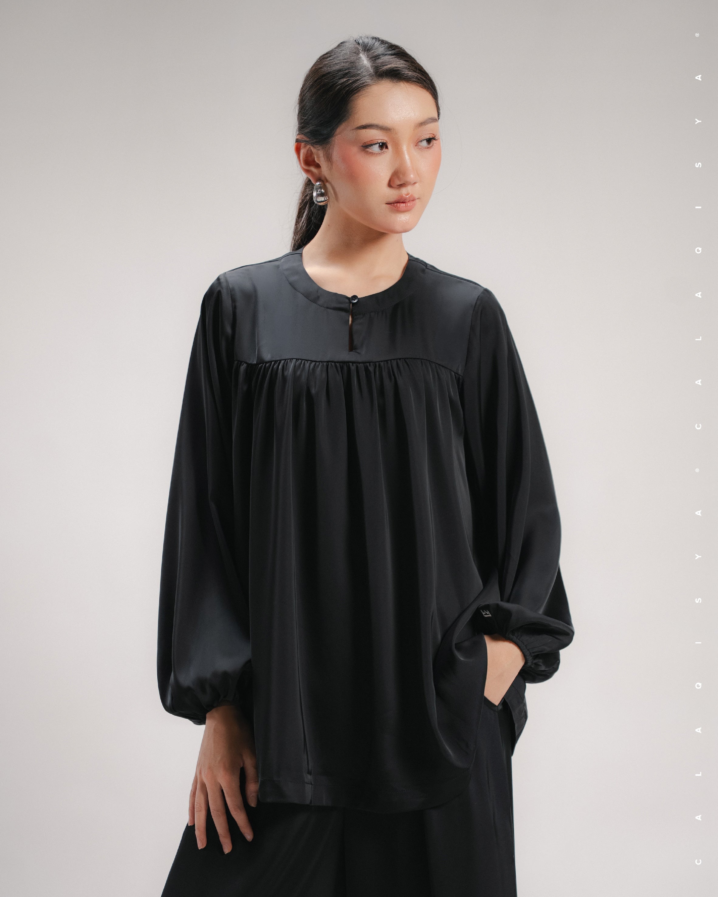 KATE TOP 2.0 IN BLACK – CalaQisya