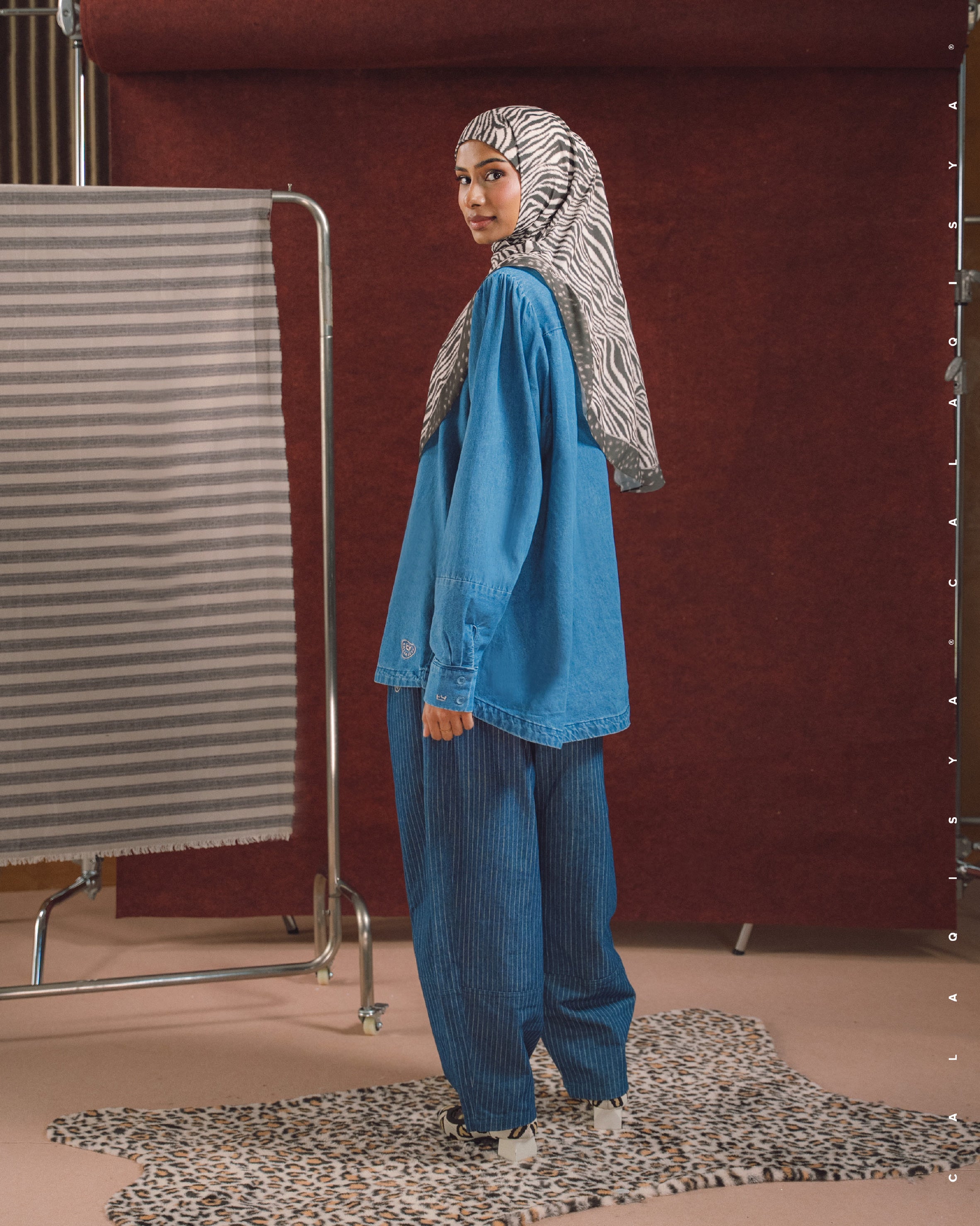 RANCH COCOON JEANS IN BLUE DENIM – CalaQisya