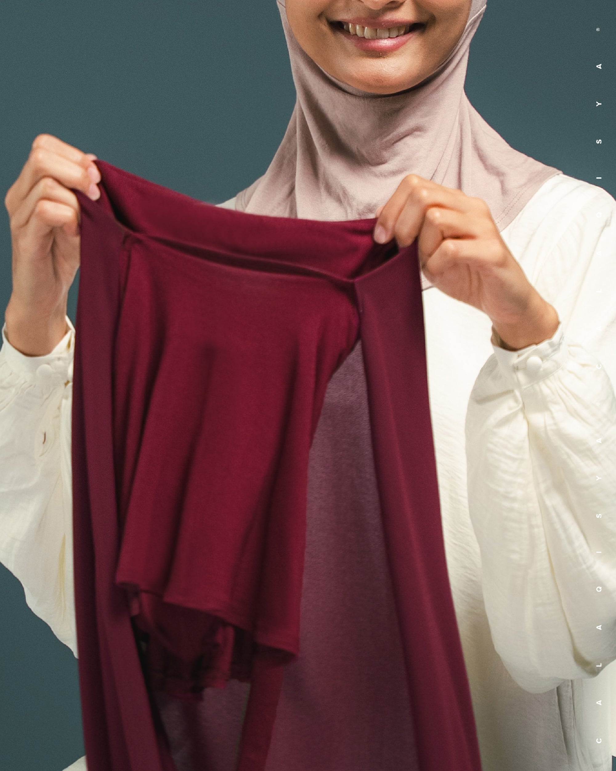 DANIAH FULL UNDERSCARF IN CATAWBA GRAPE