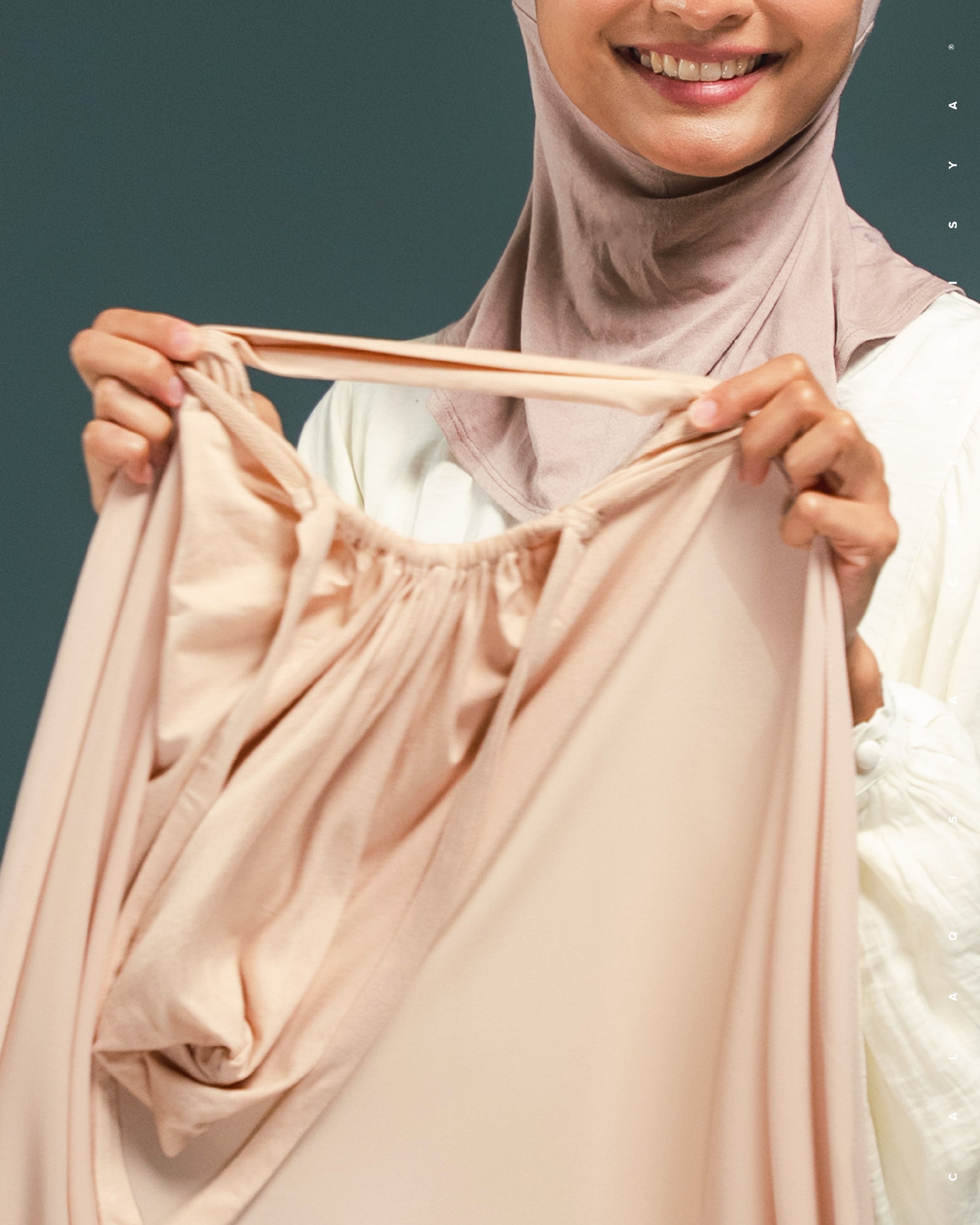 DANIAH TIE BACK UNDERCHIN IN FRAPPE