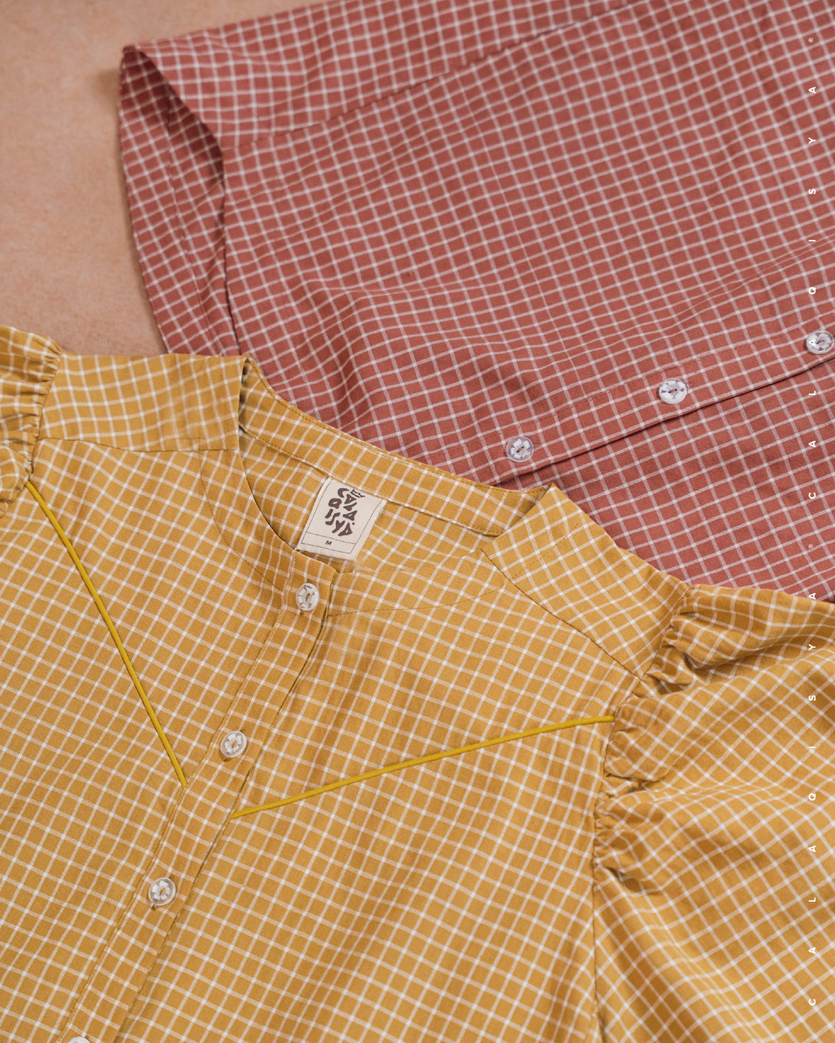 DARLA CHECKERED TOP IN MOSSTONE