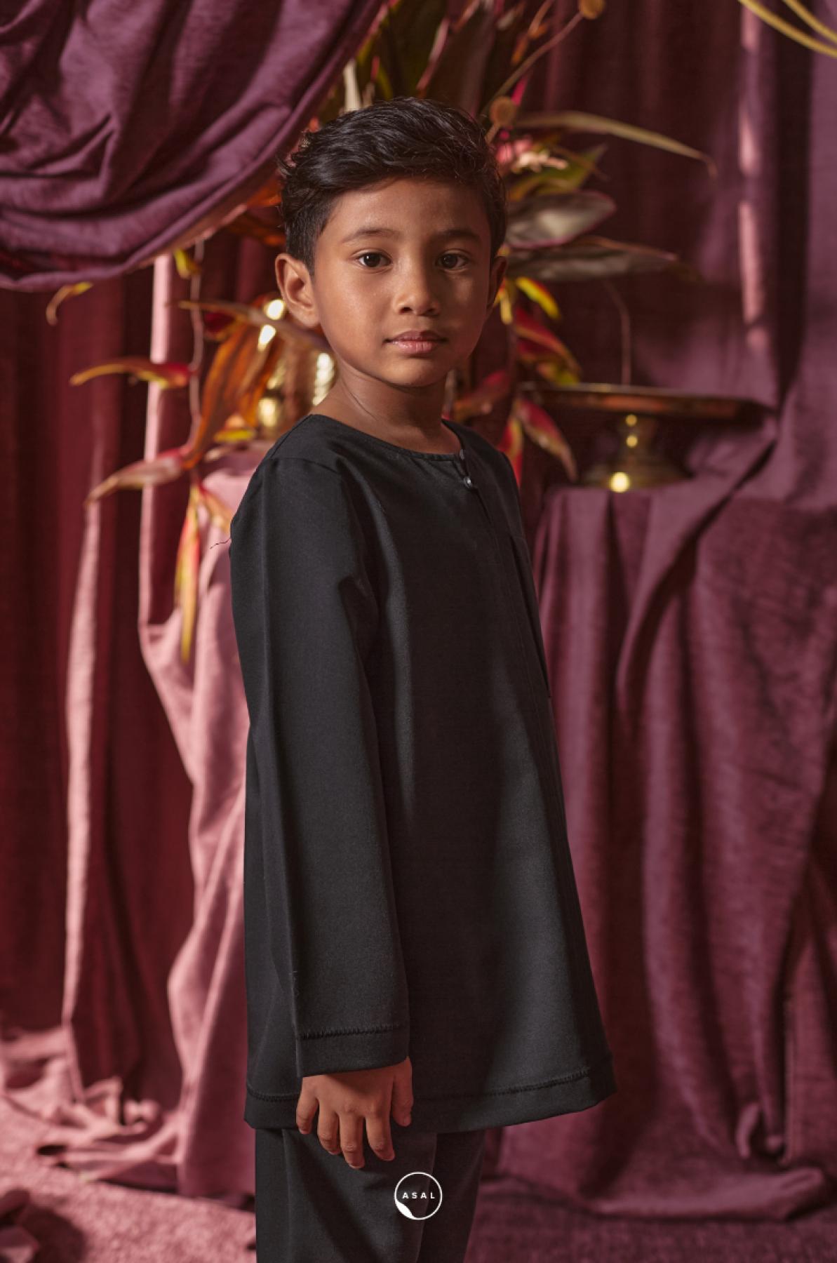 adhiraj-kids-in-black-02-20240314122347