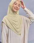 air-scarf-in-almond-oil-02-20230706162335