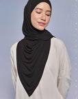 air-scarf-in-black-02-20230706162221