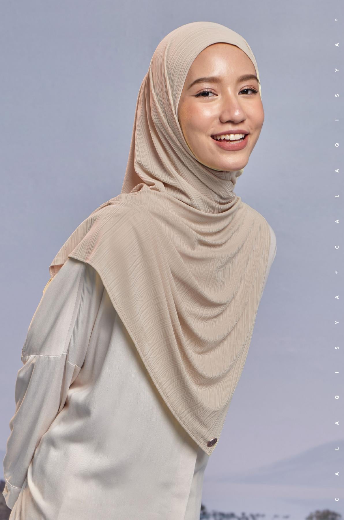 air-scarf-in-bleached-sand-03-20230706162119