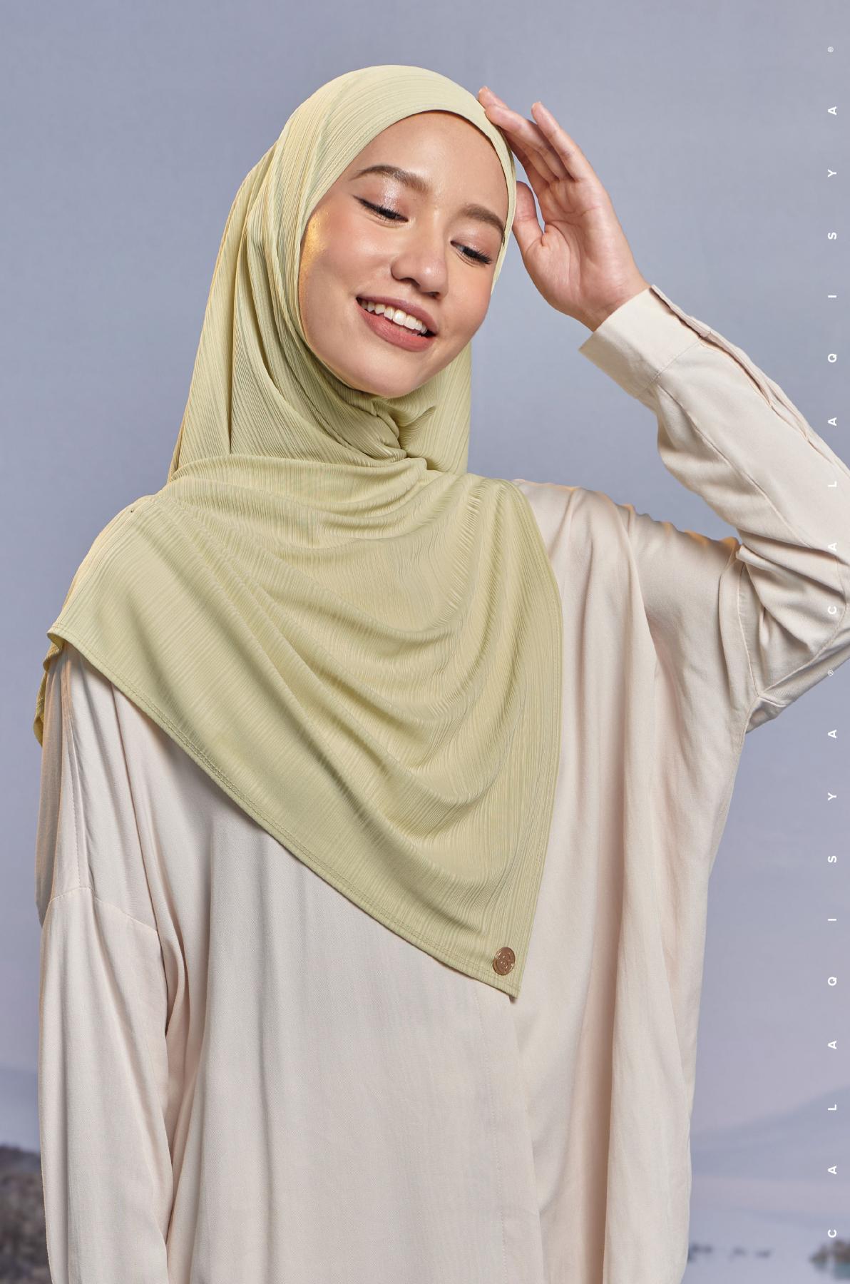 air-scarf-in-green-haze-02-20230706162004