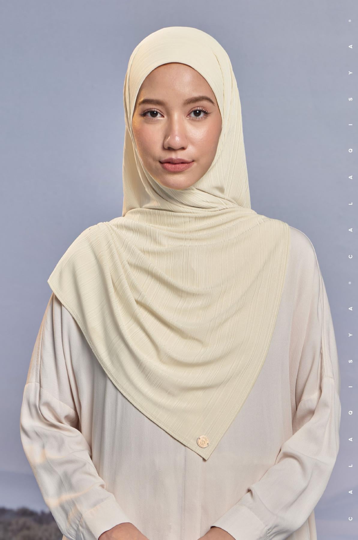 air-scarf-in-pristine-01-20230706161743