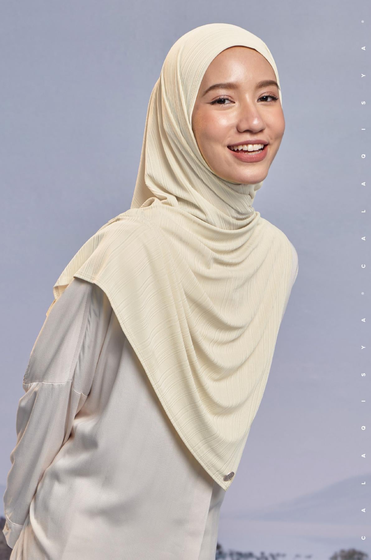 air-scarf-in-pristine-03-20230706161743