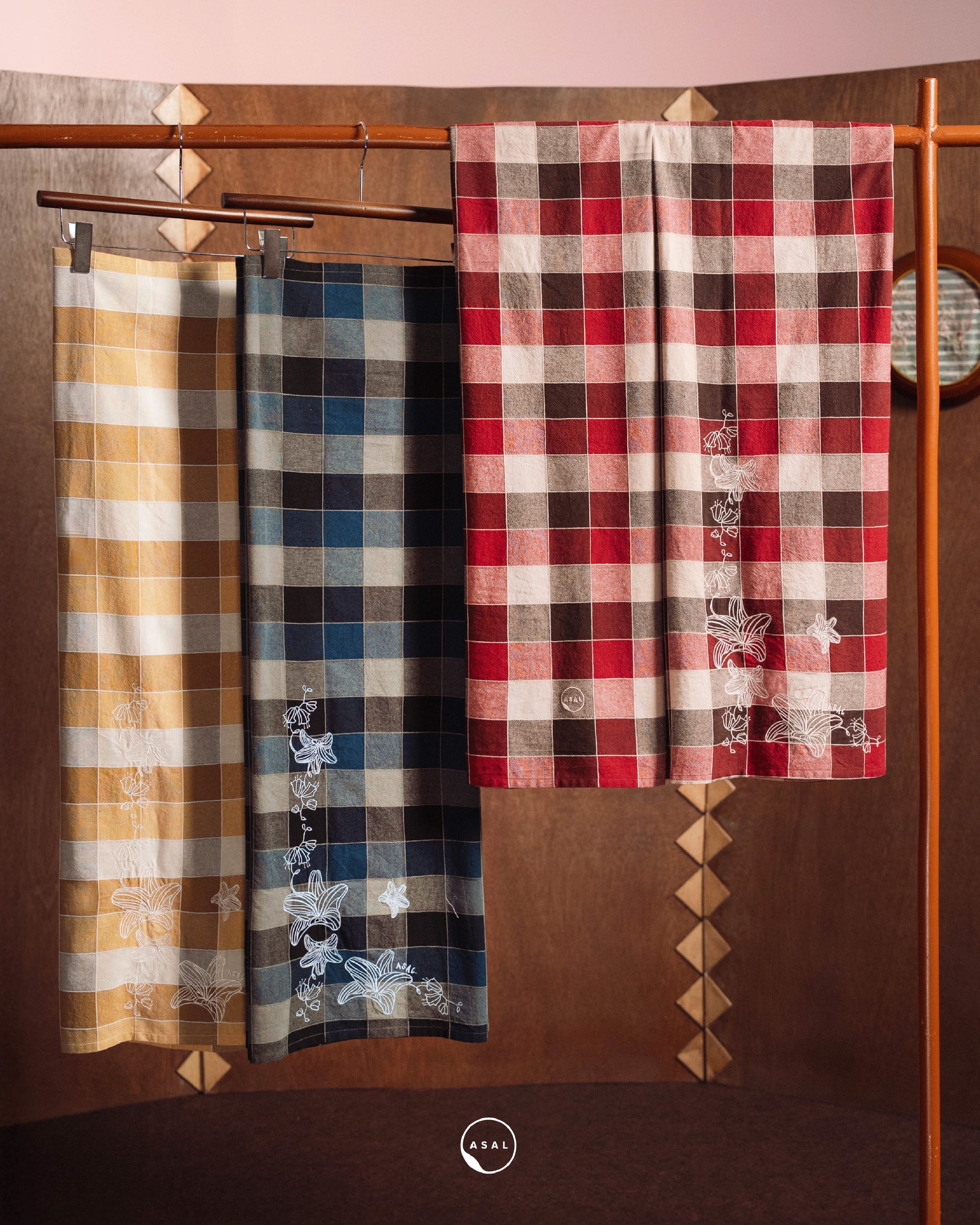 GILANG CHECKERED (SAMPING) IN OVERTURE