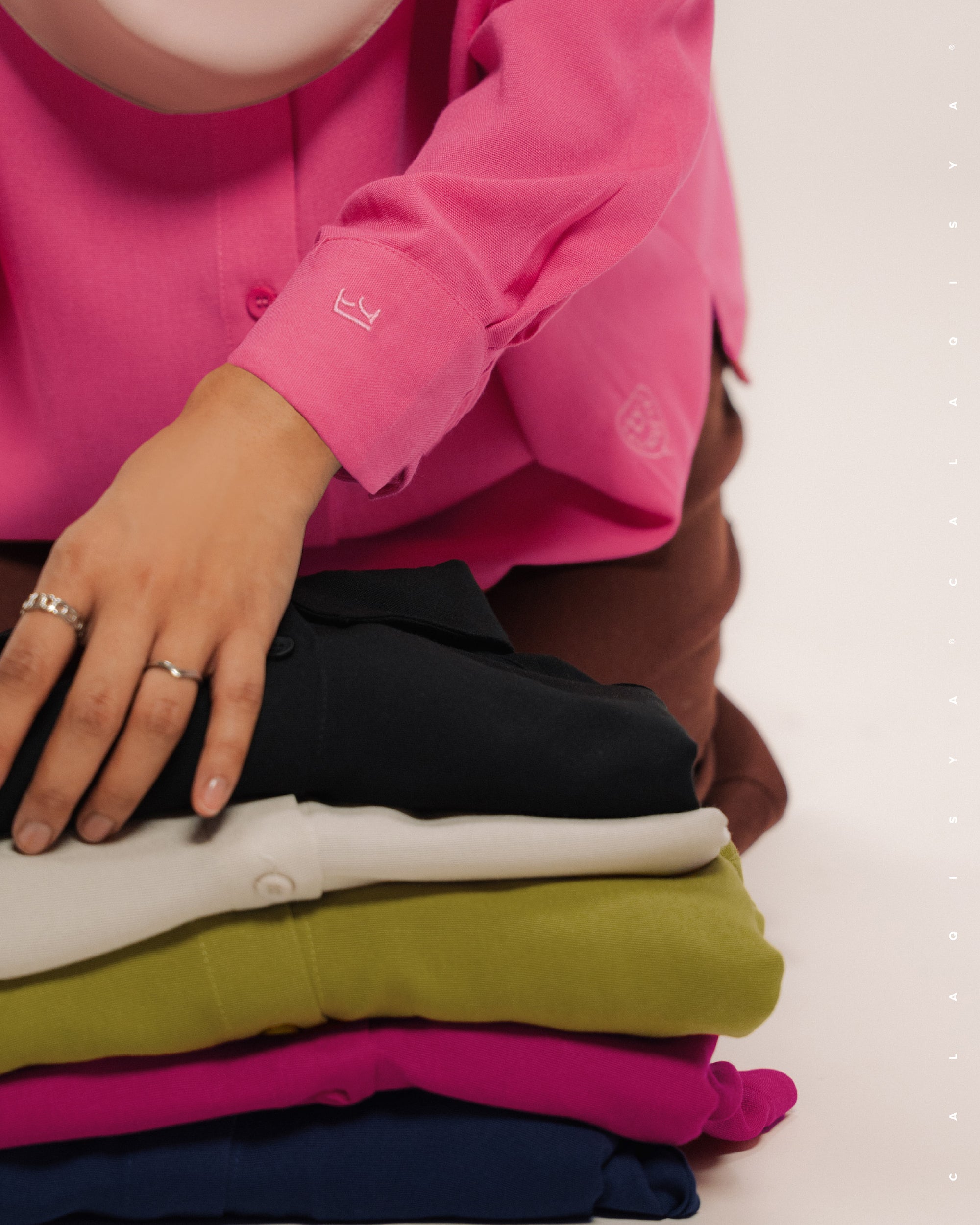 AMBER PLAIN (100% VISCOSE) IN BLACK