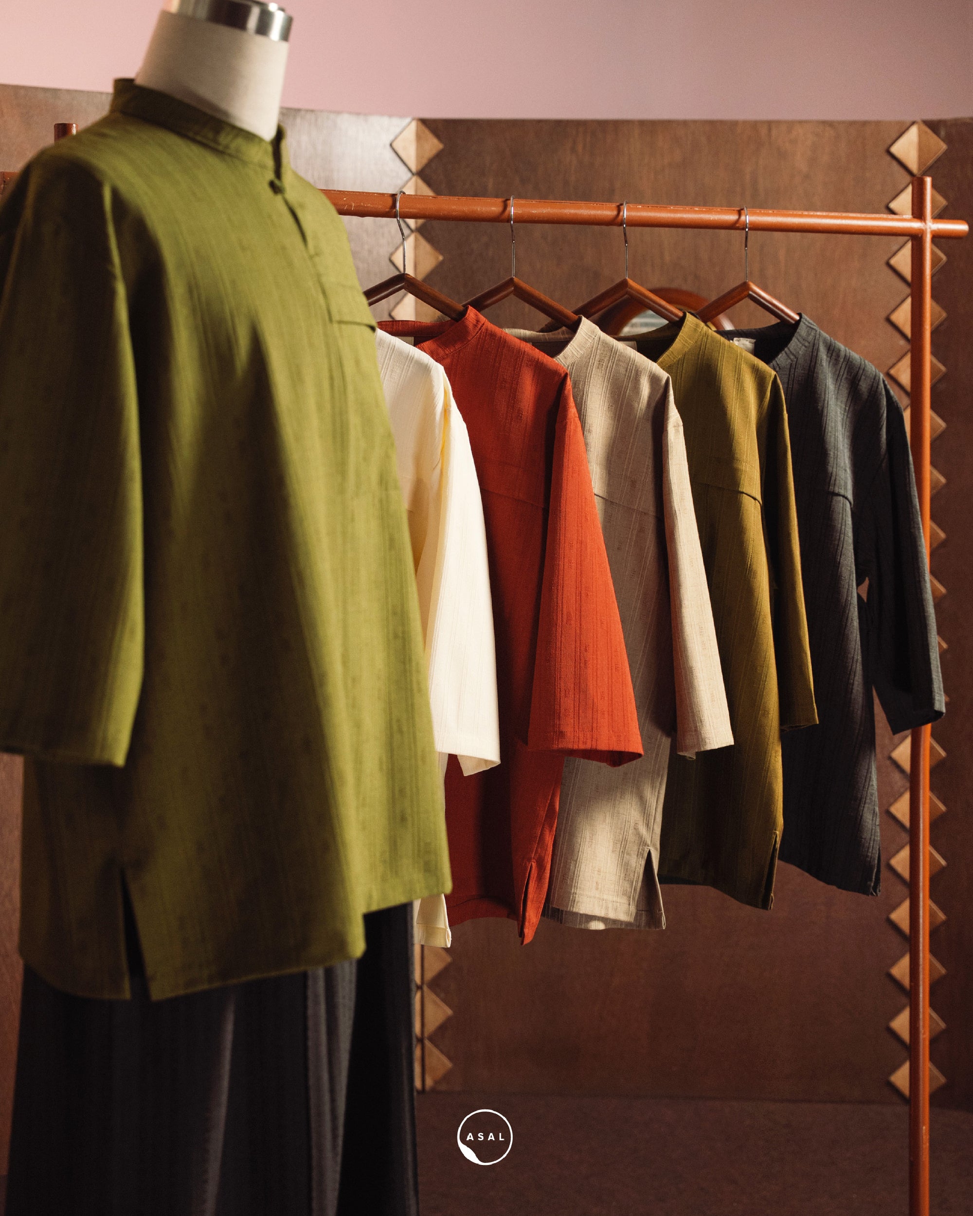 YASA KURTA IN AVOCADO