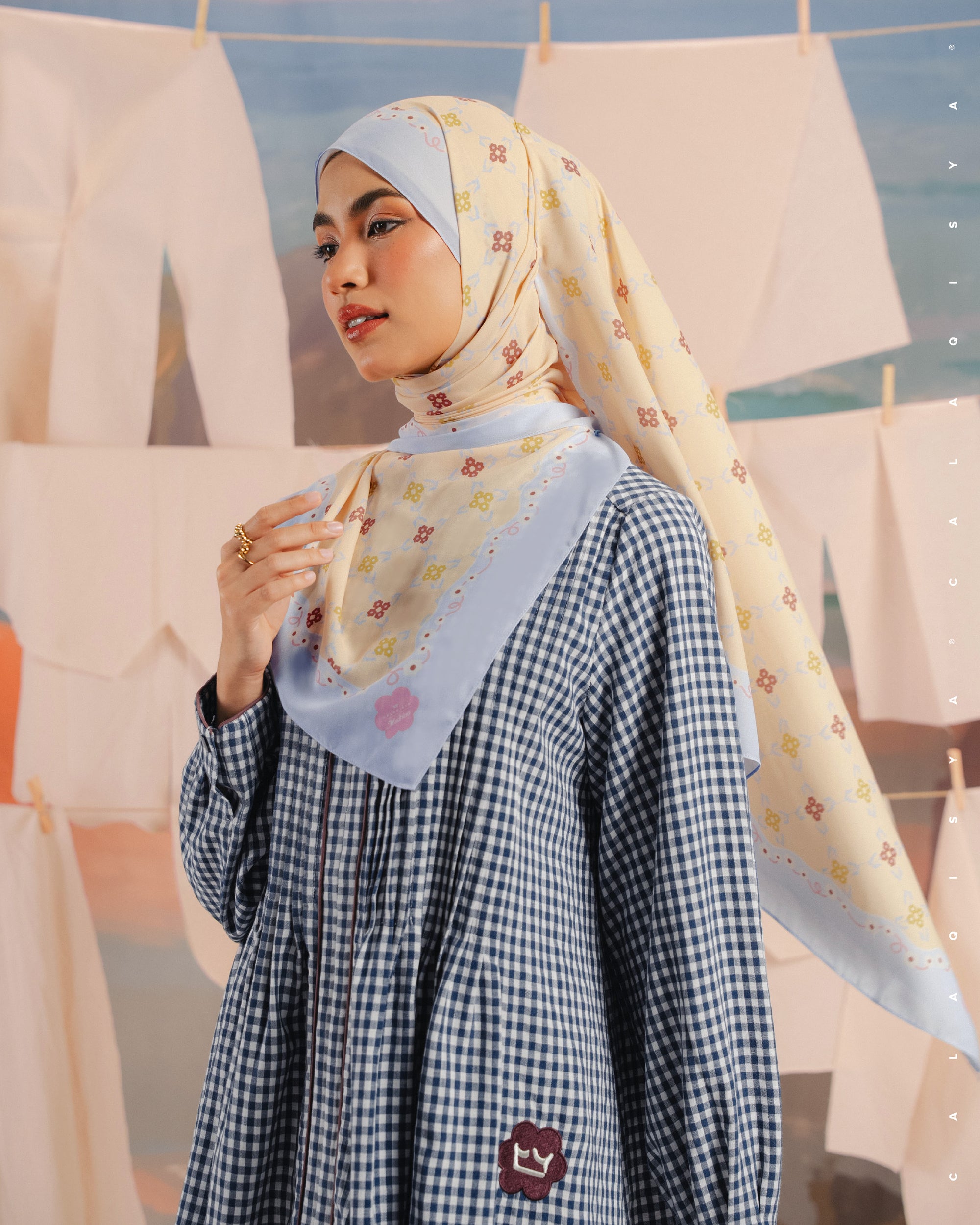 CQ X MACHINO NEST SHAWL IN APRICOT GELATO