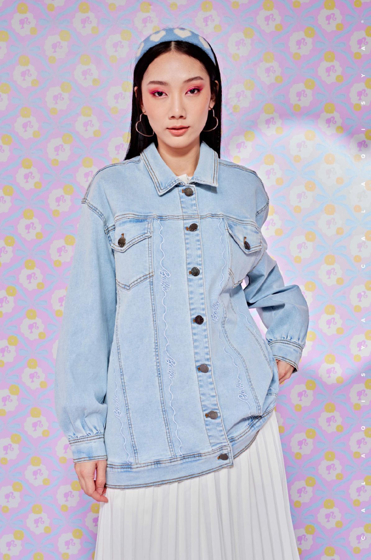 Barbie ™ DENIM JACKET IN BLUE WASHED DENIM