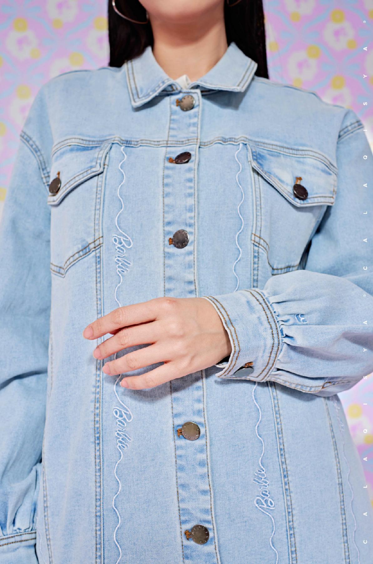 Barbie ™ DENIM JACKET IN BLUE WASHED DENIM