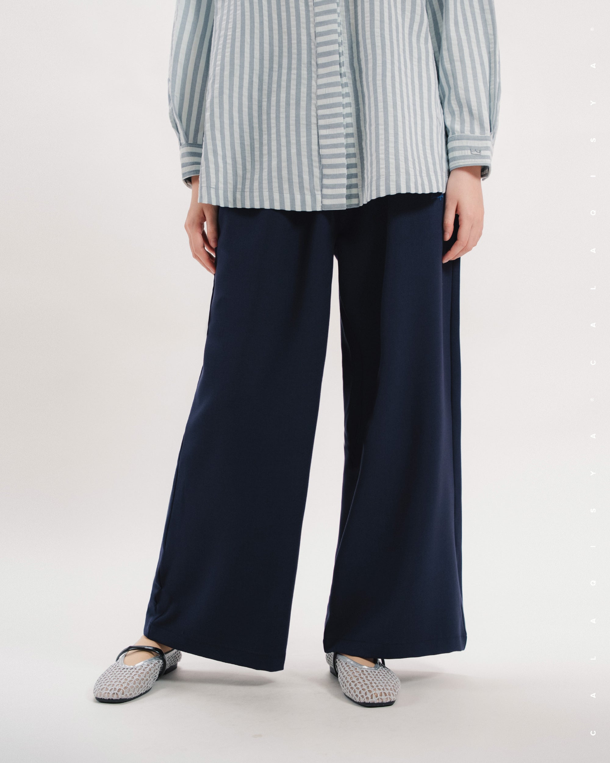 SENA STRAIGHT PANTS IN BARITONE BLUE