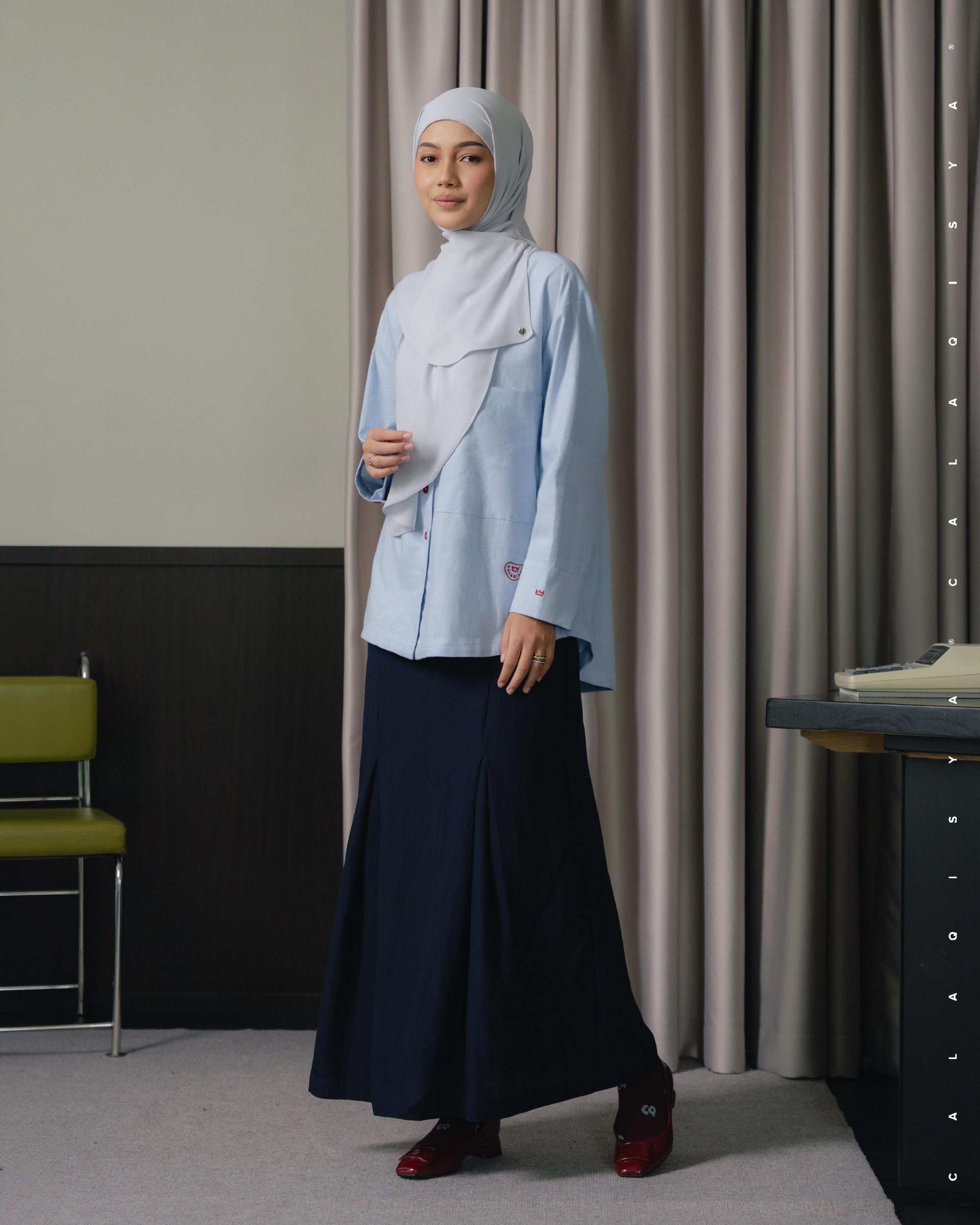 WRITER SKIRT IN BARITONE BLUE