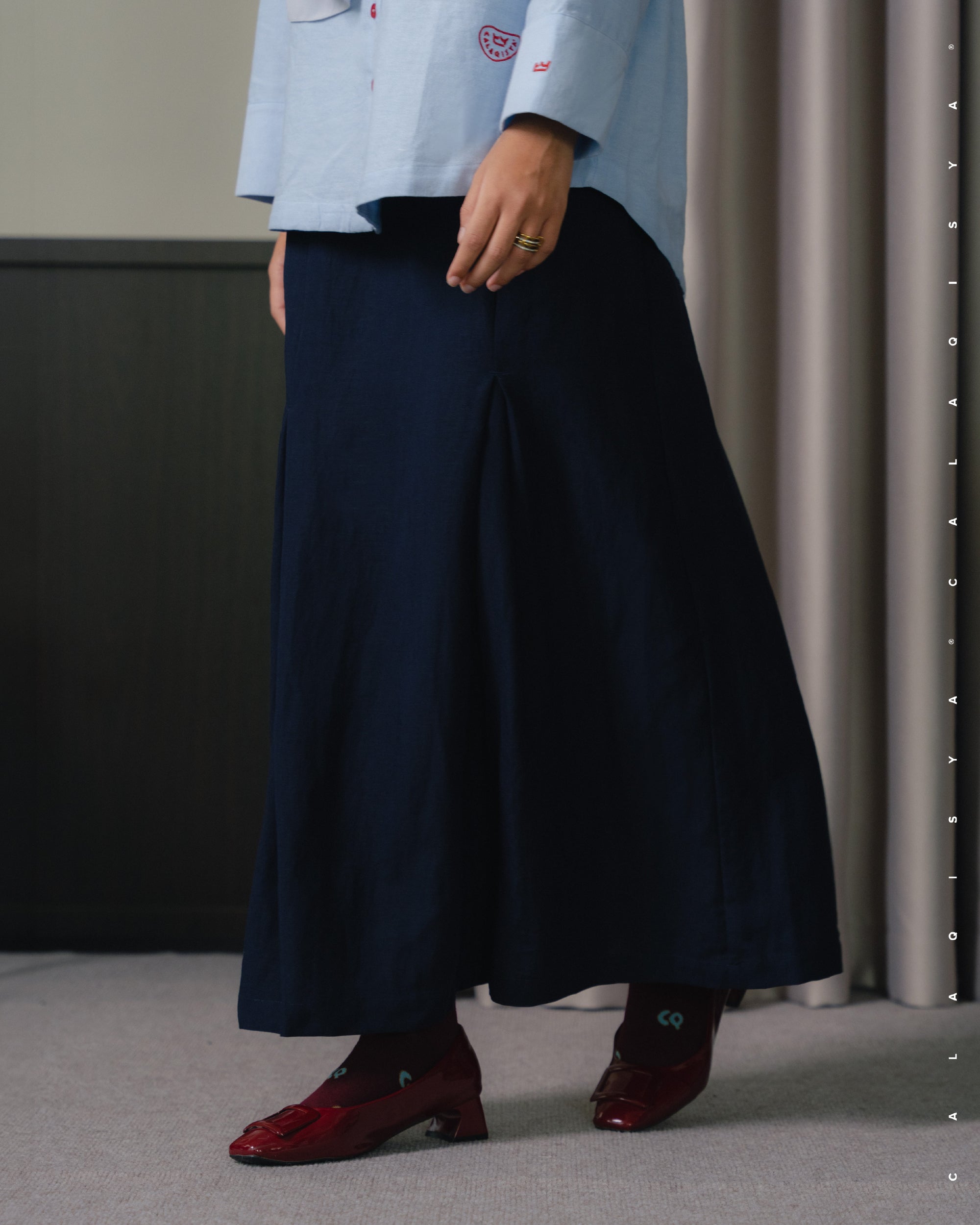 WRITER SKIRT IN BARITONE BLUE