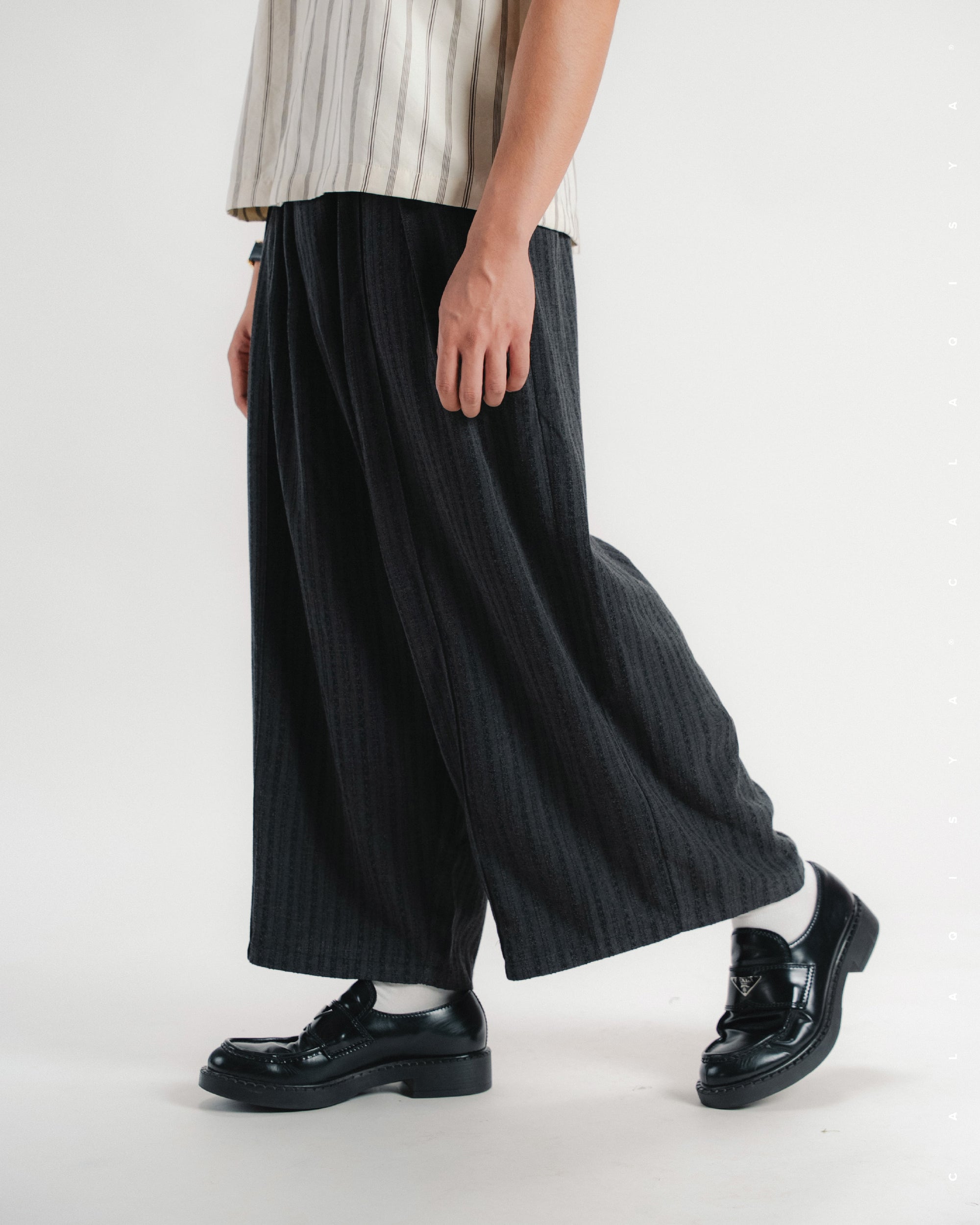 ASAL BAKTI PANTS IN BLACK