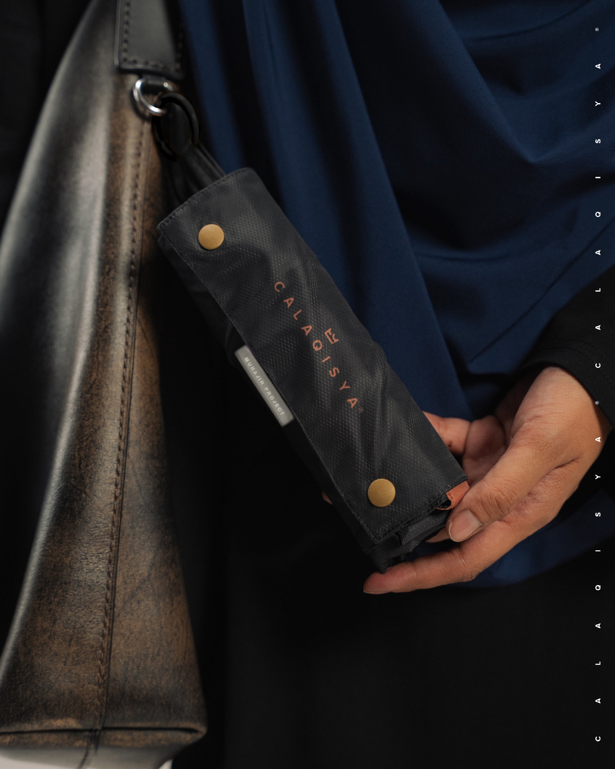 FAITH IN HAND : BLACK
