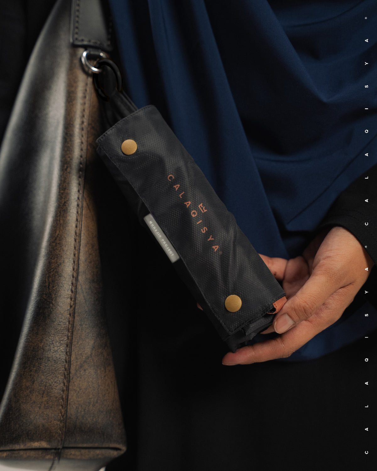 FAITH IN HAND : BLACK