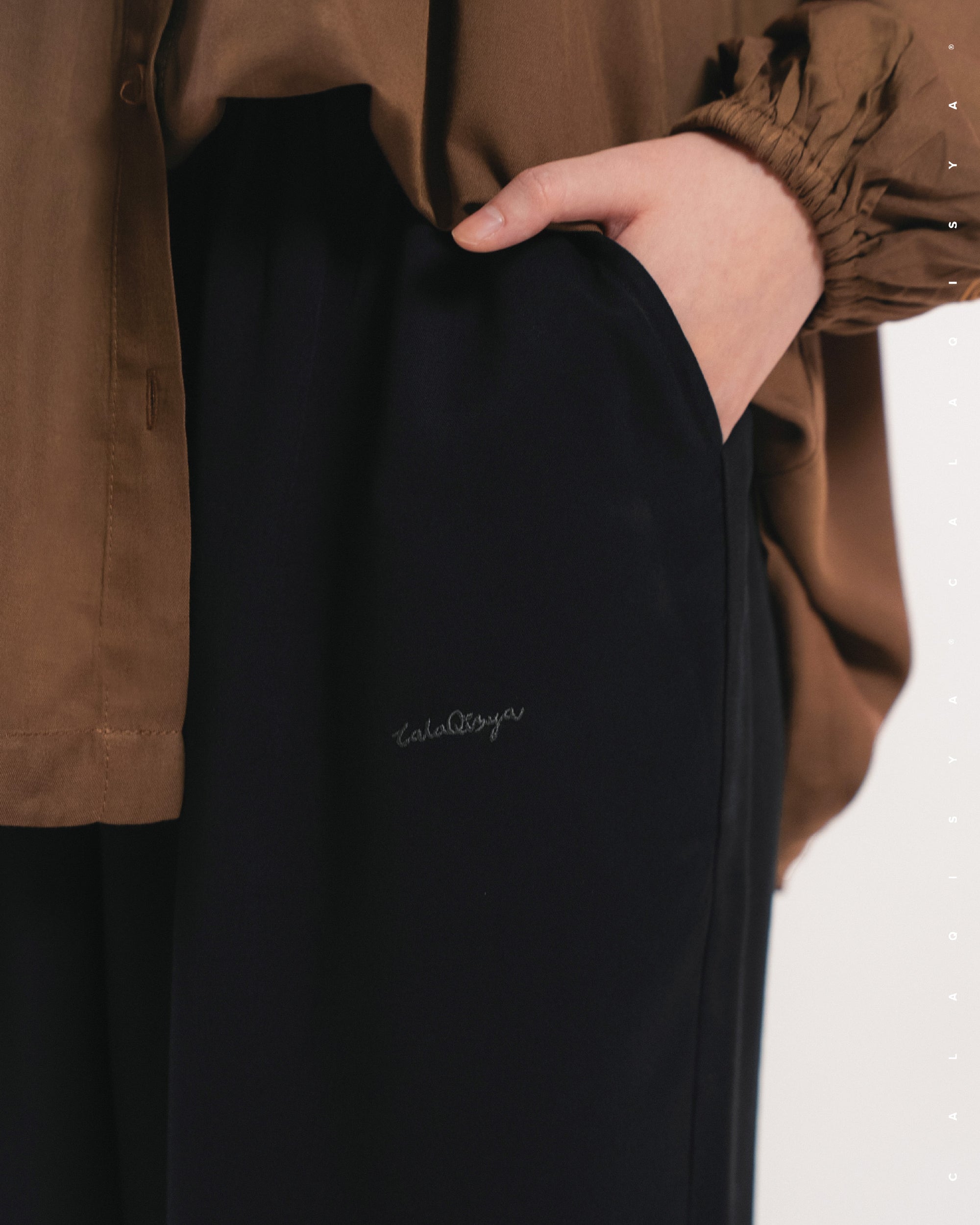 AKAAR PANTS IN BLACK