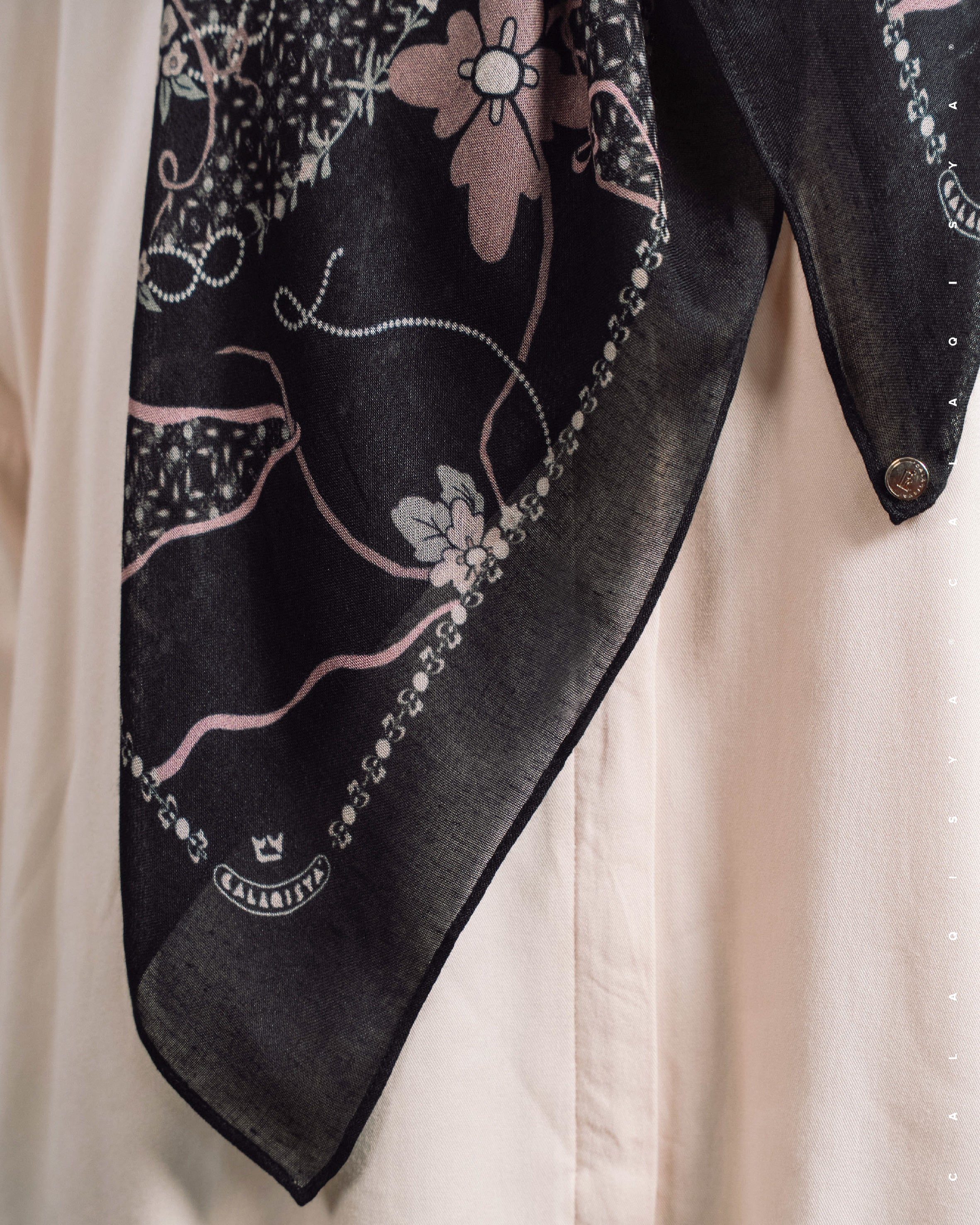 BUMI MODAL SQUARE (100% MODAL) IN BLACK – CalaQisya