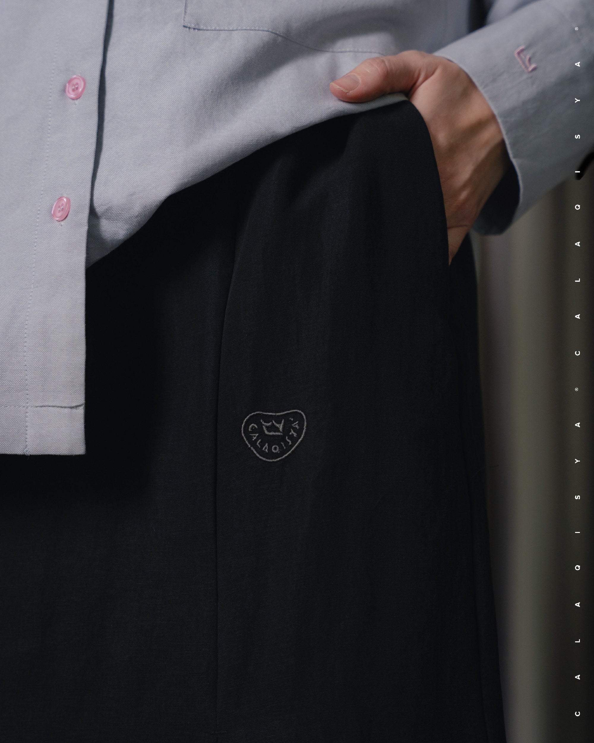 WRITER SKIRT IN BLACK