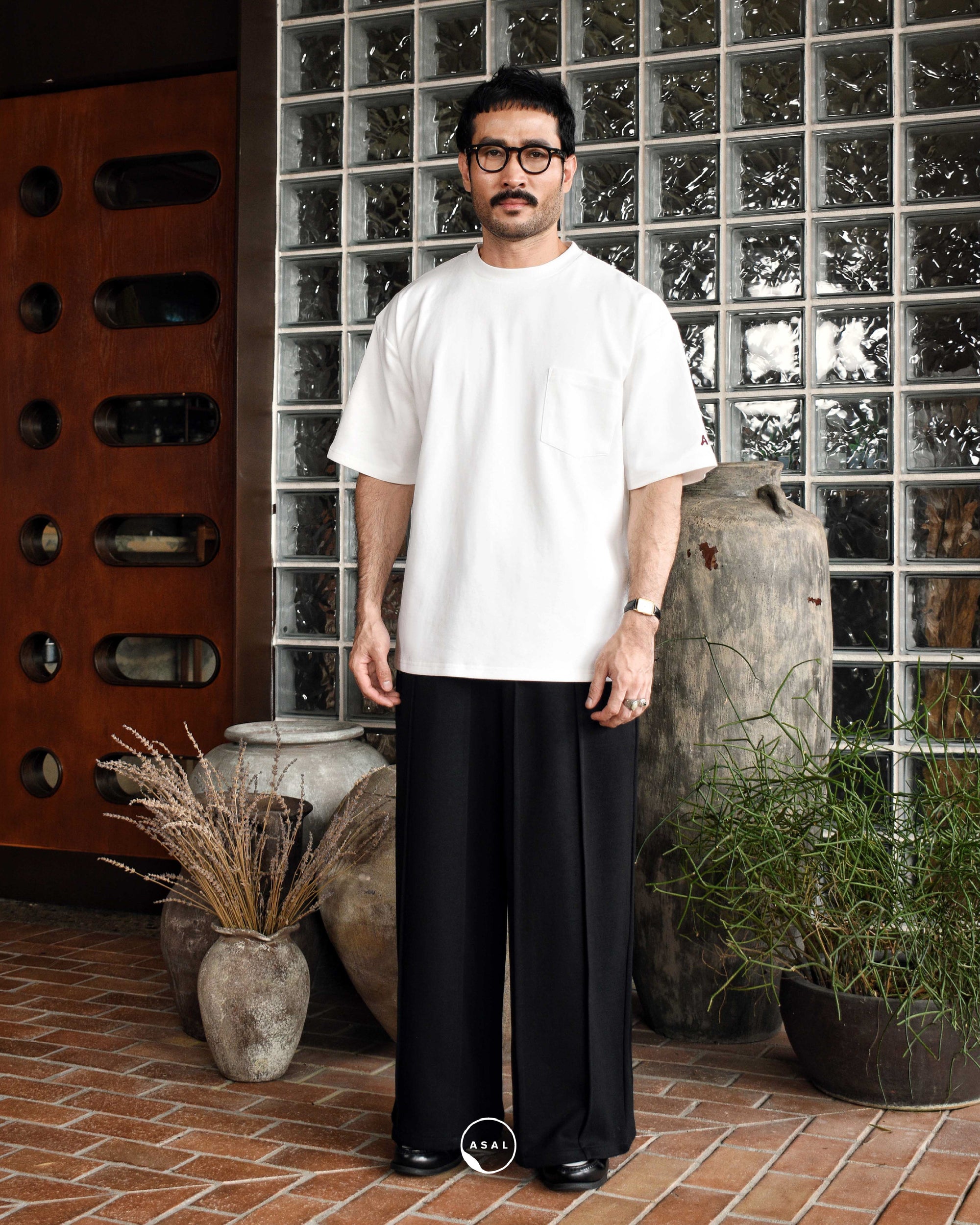 MINO PINTUCK PANTS IN BLACK