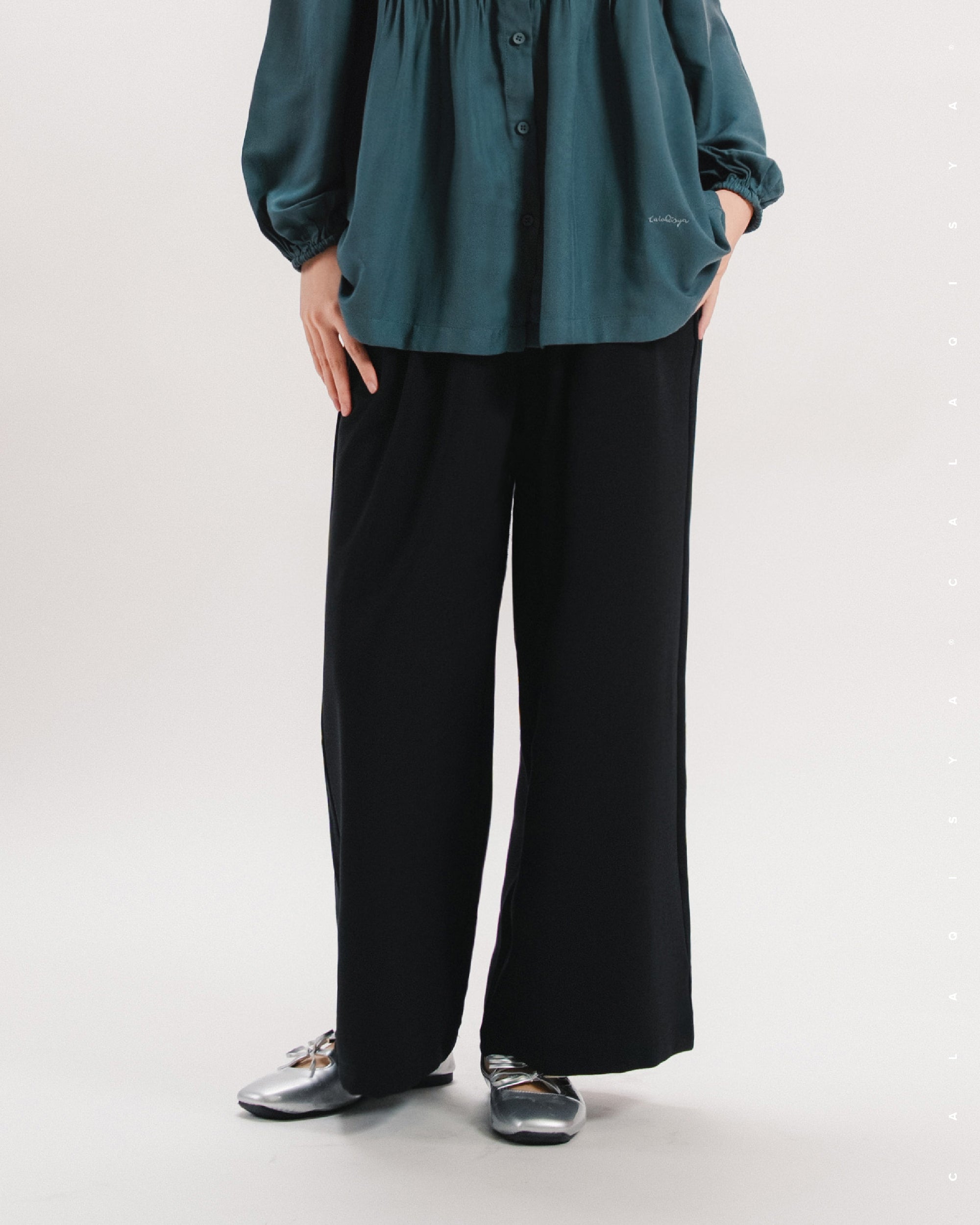SENA STRAIGHT PANTS IN BLACK