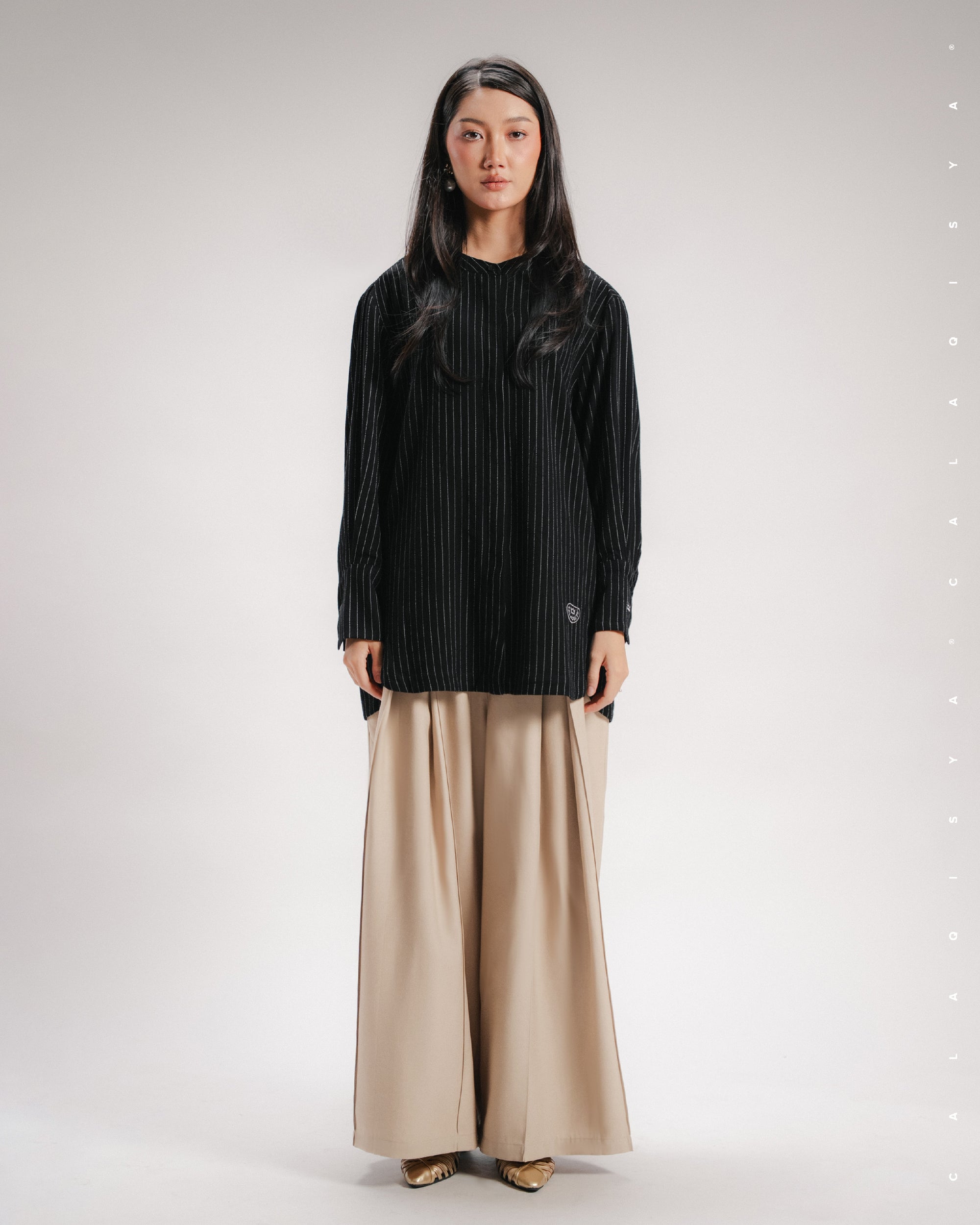EVERYDAY STRIPE SHIRT IN BLACK