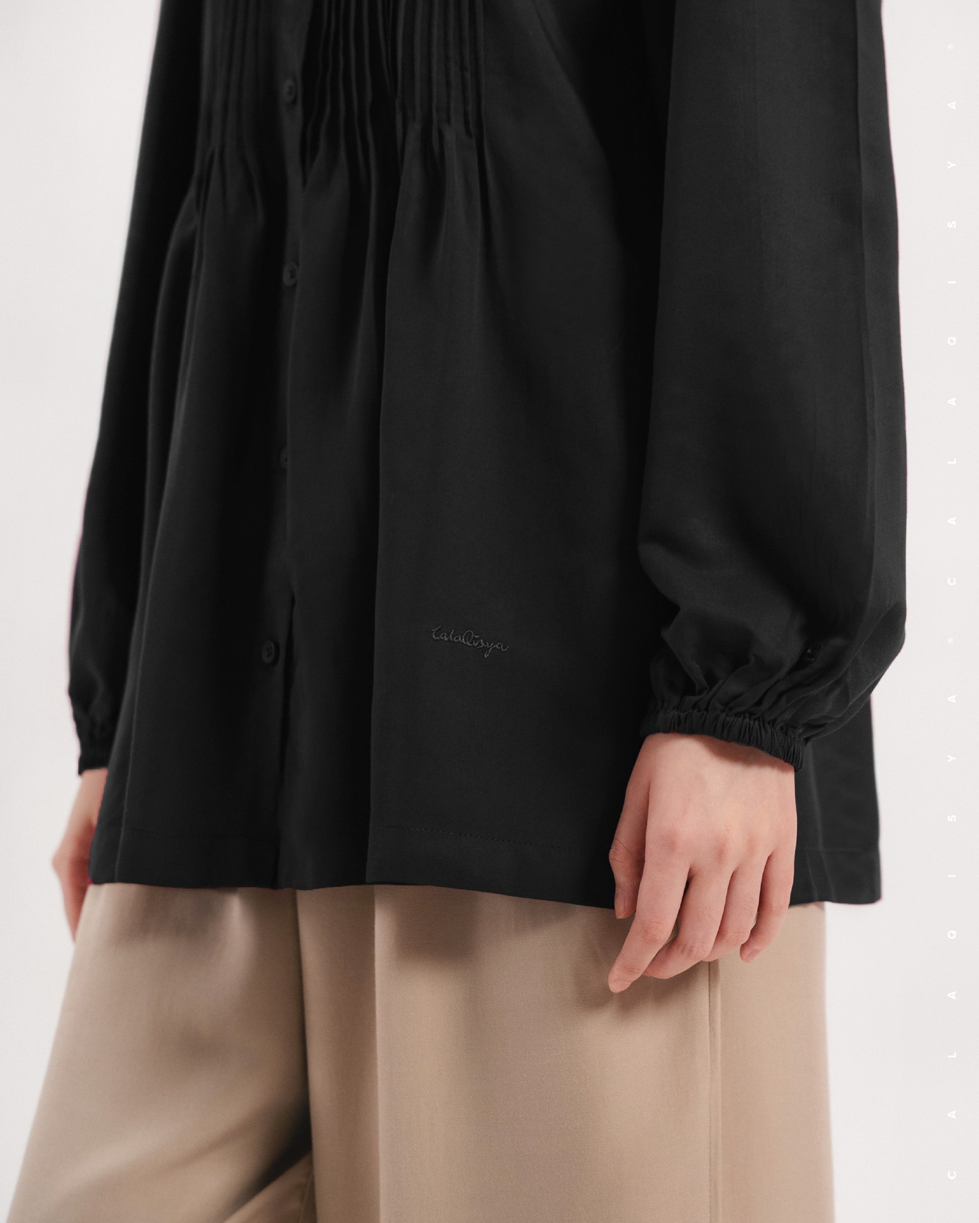 CELIA IN BLACK