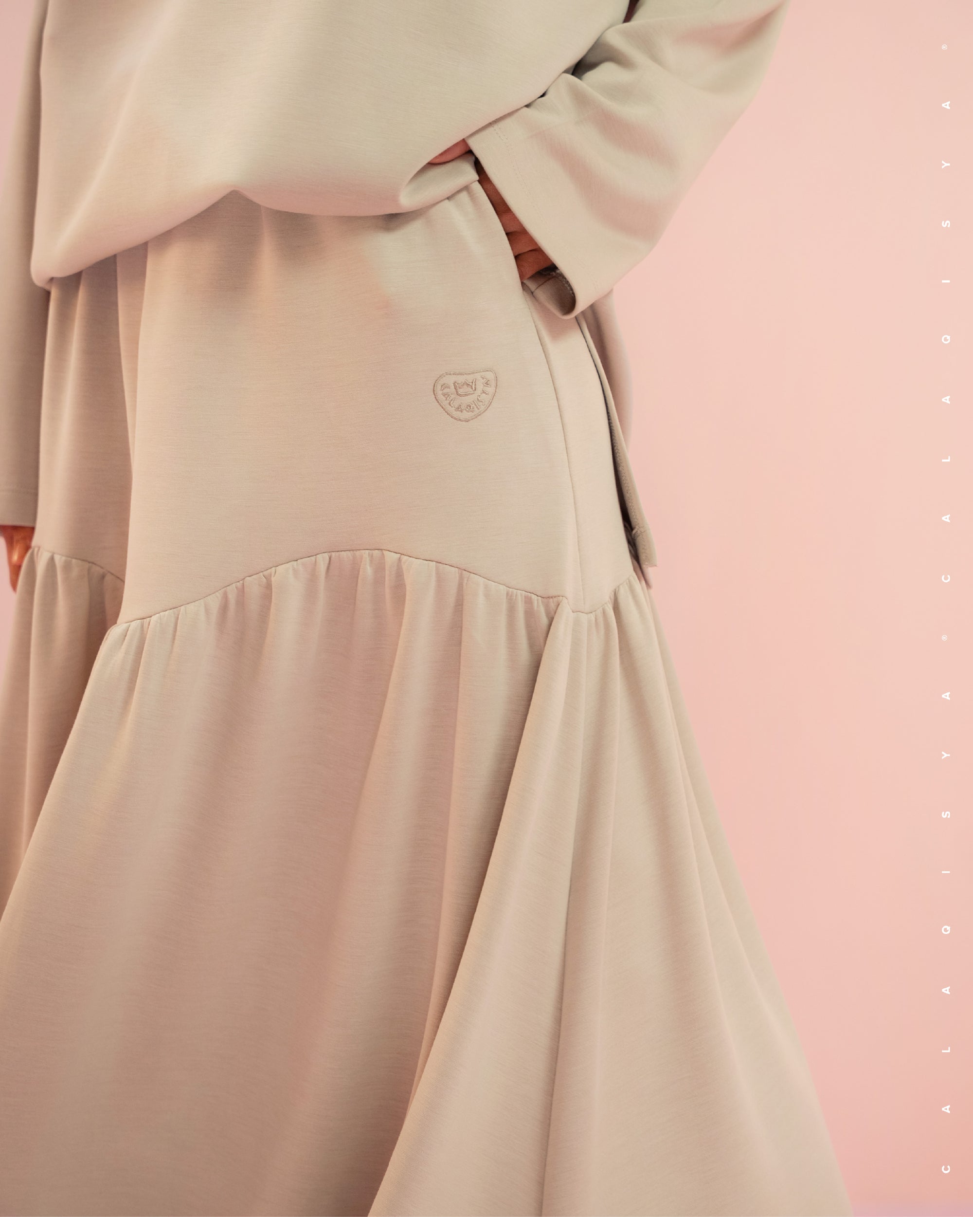CAILY RUSH SKIRT IN BLEACHED SAND