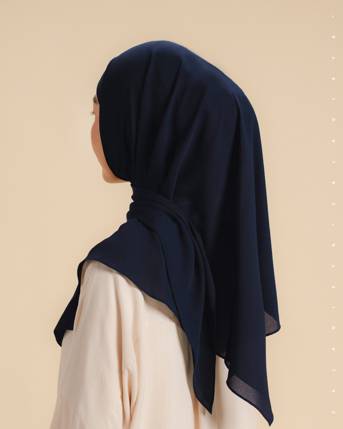 DANIAH TIE BACK UNDERCHIN (TRIANGLE) IN BLUE BLACK