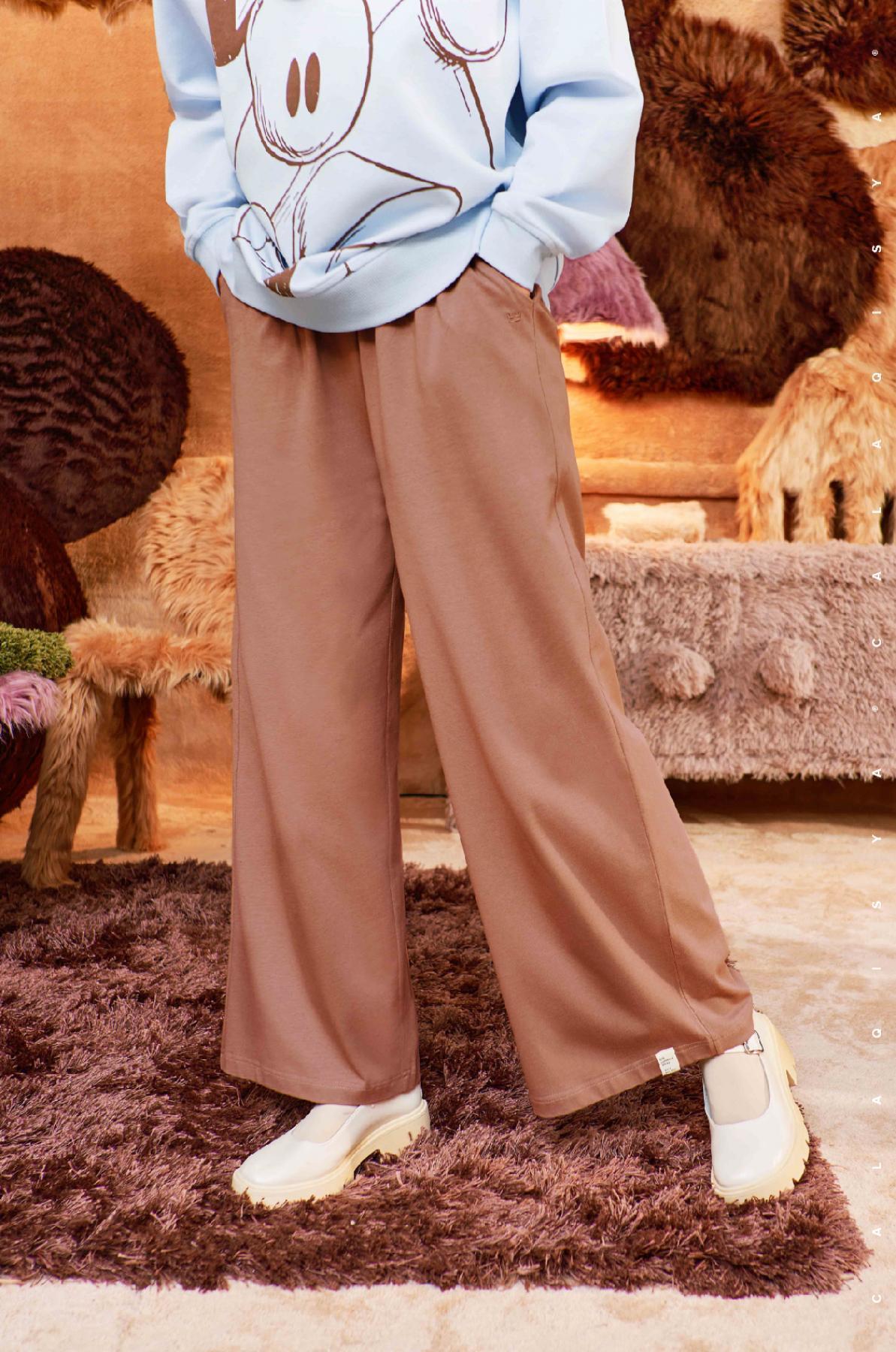 breathe-straight-pants-in-mocha-mousse-01-20230726170408