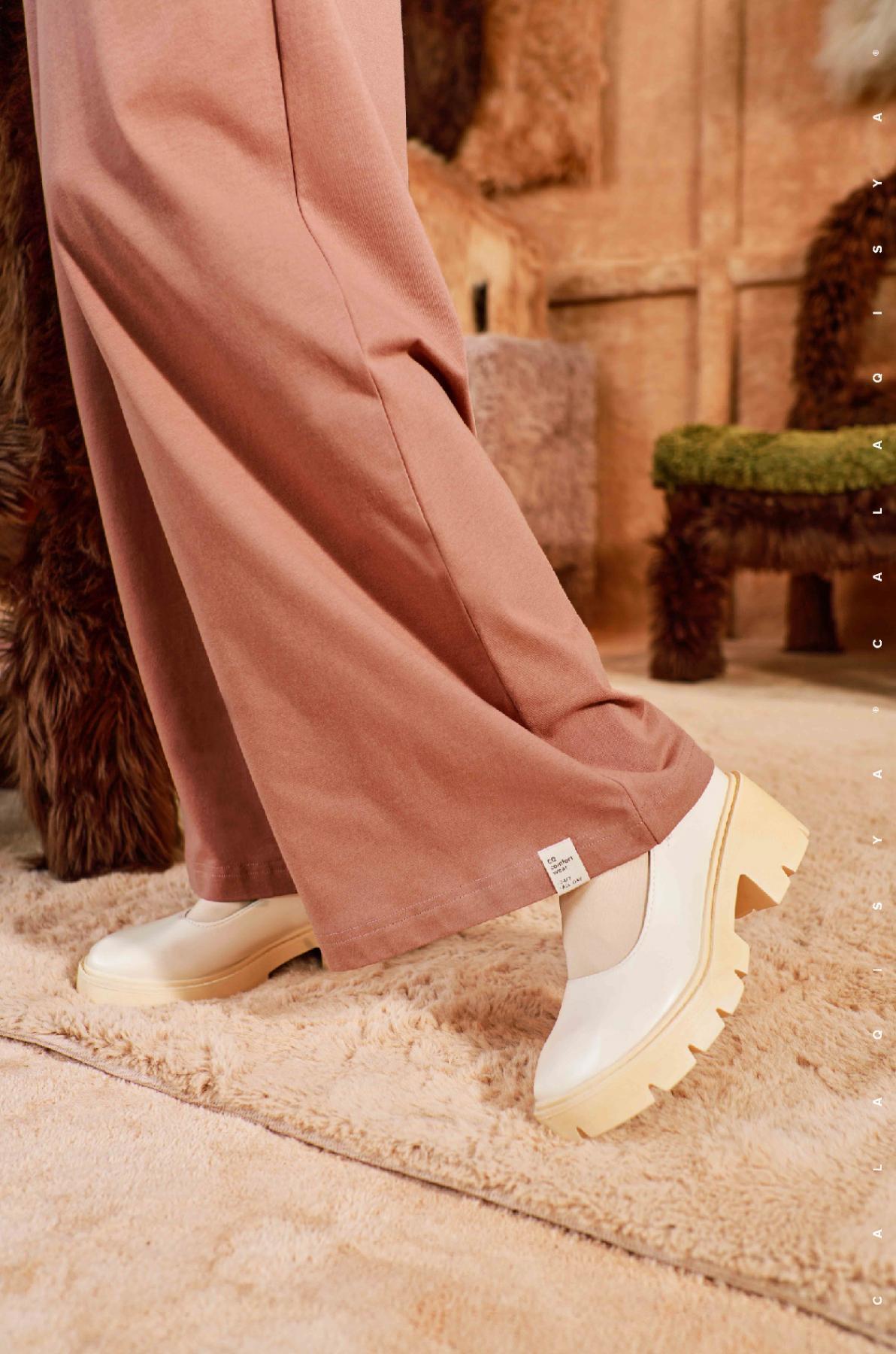 breathe-straight-pants-in-mocha-mousse-02-20230726170408