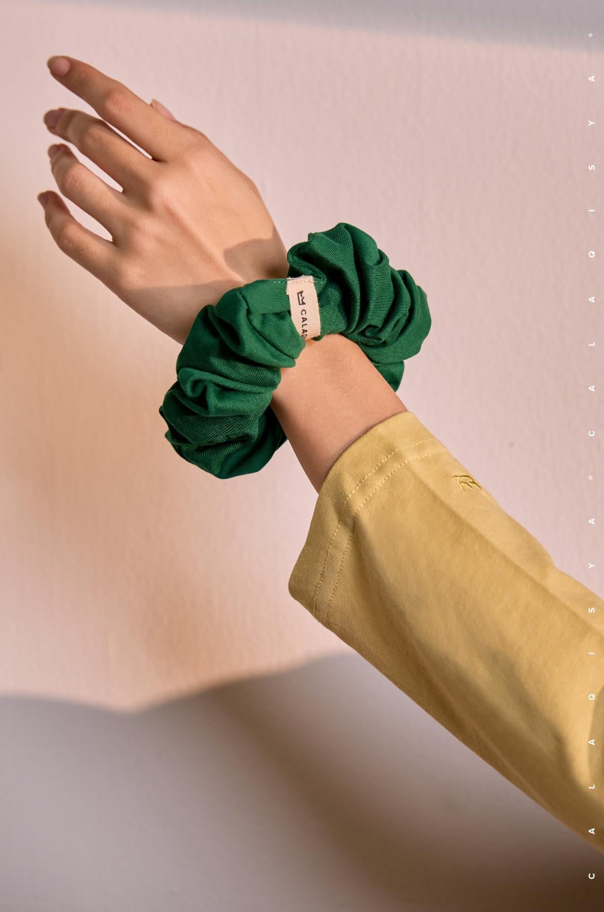 breathe-tie-tie-in-verdant-green-20240823123153