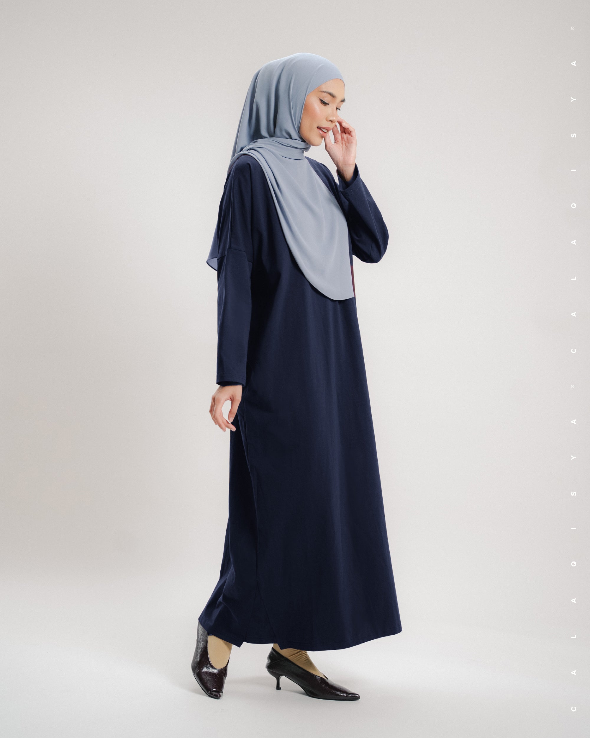 CLOUD DRESS IN CARBON
