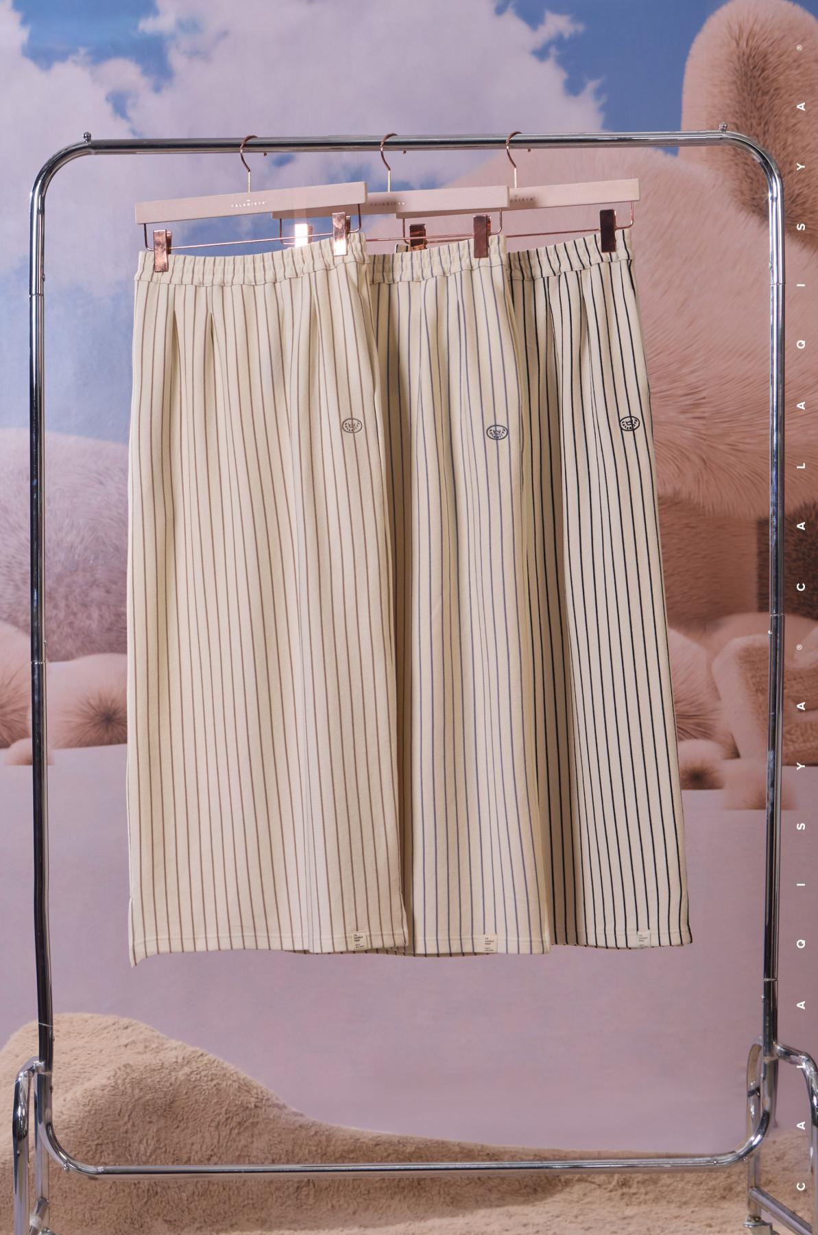 COMFORTWEAR CHEER : STRAIGHT SKIRT IN SAND