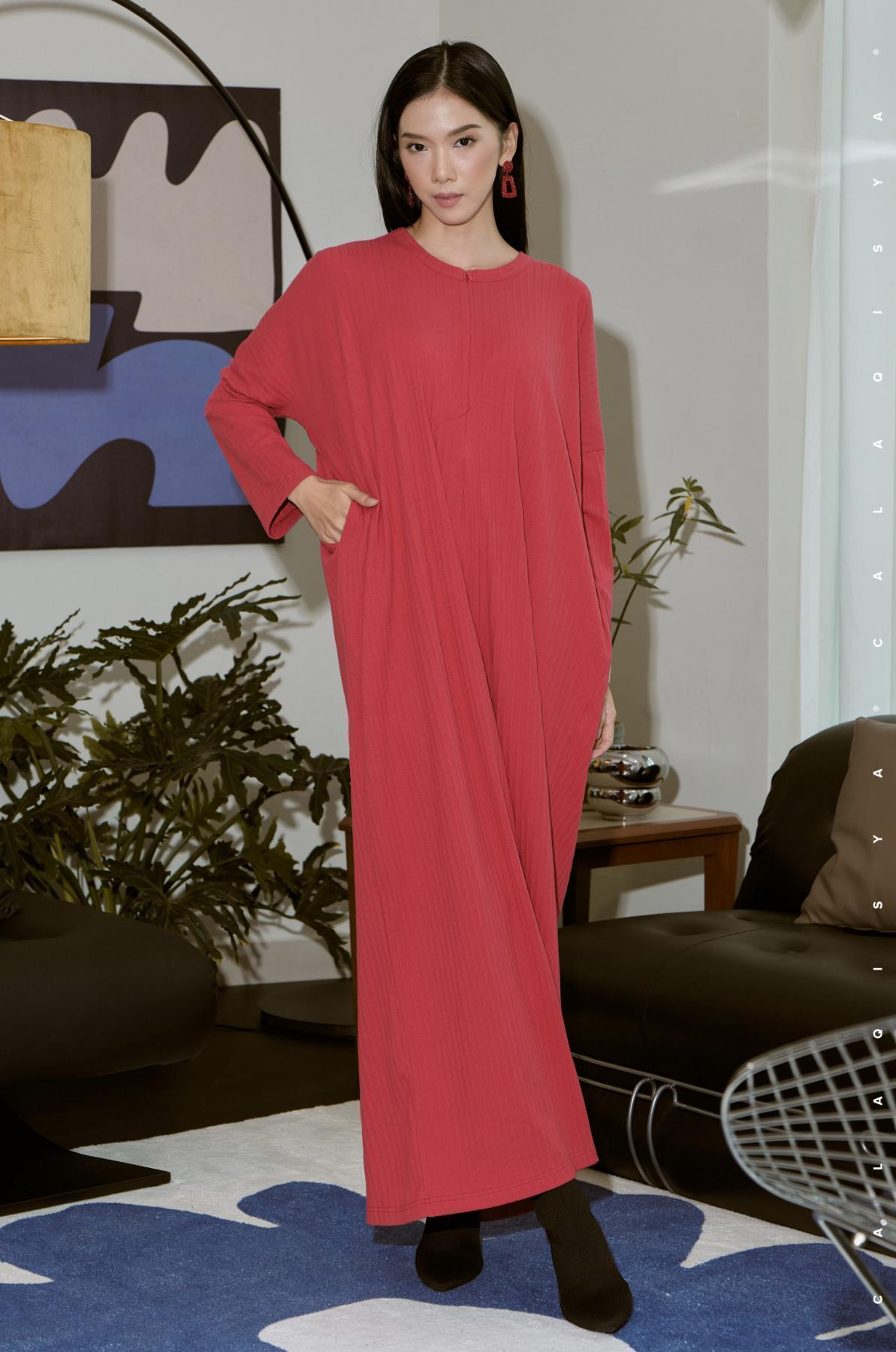 comfortwear-reflection-dress-in-claret-red-01-20231214170901