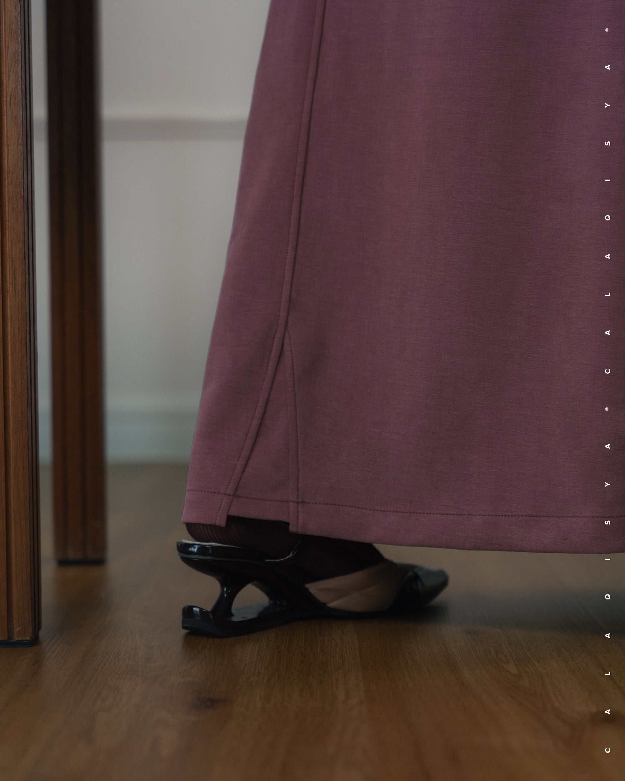 RUSH BREEN SKIRT IN CRUSHED BERRY