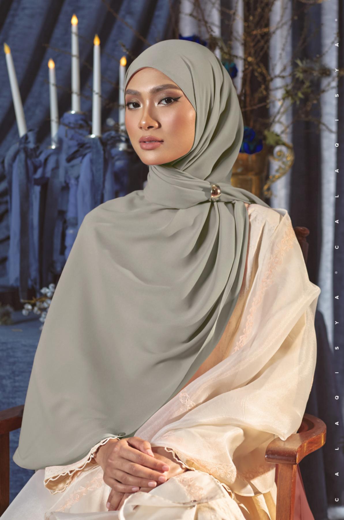 daniah-shawl-in-quiet-grey-20240215184250