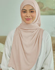 daniah-tie-back-underchin-in-rose-dust-01-20240710181017