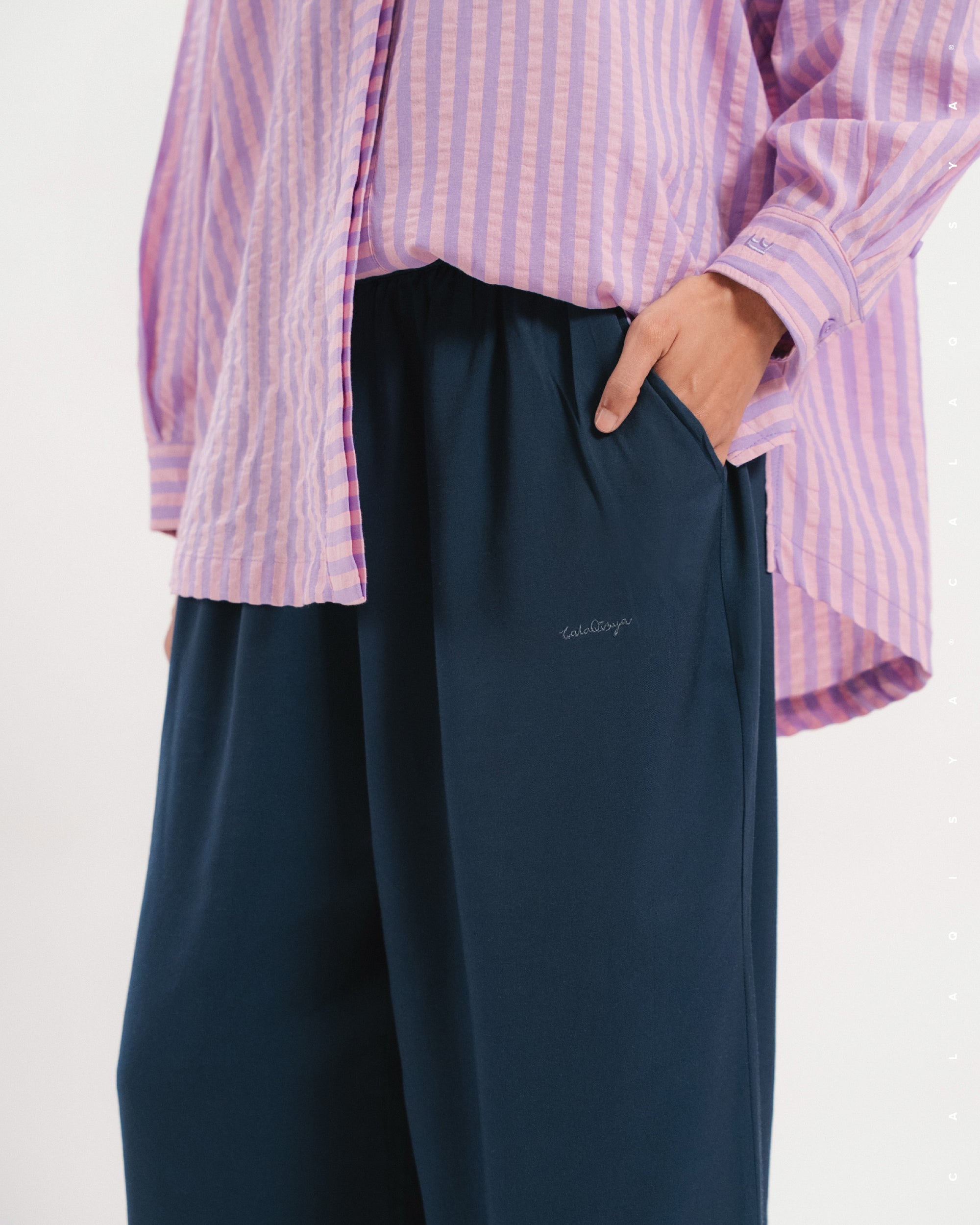 AKAAR PANTS IN DARK SAPPHIRE