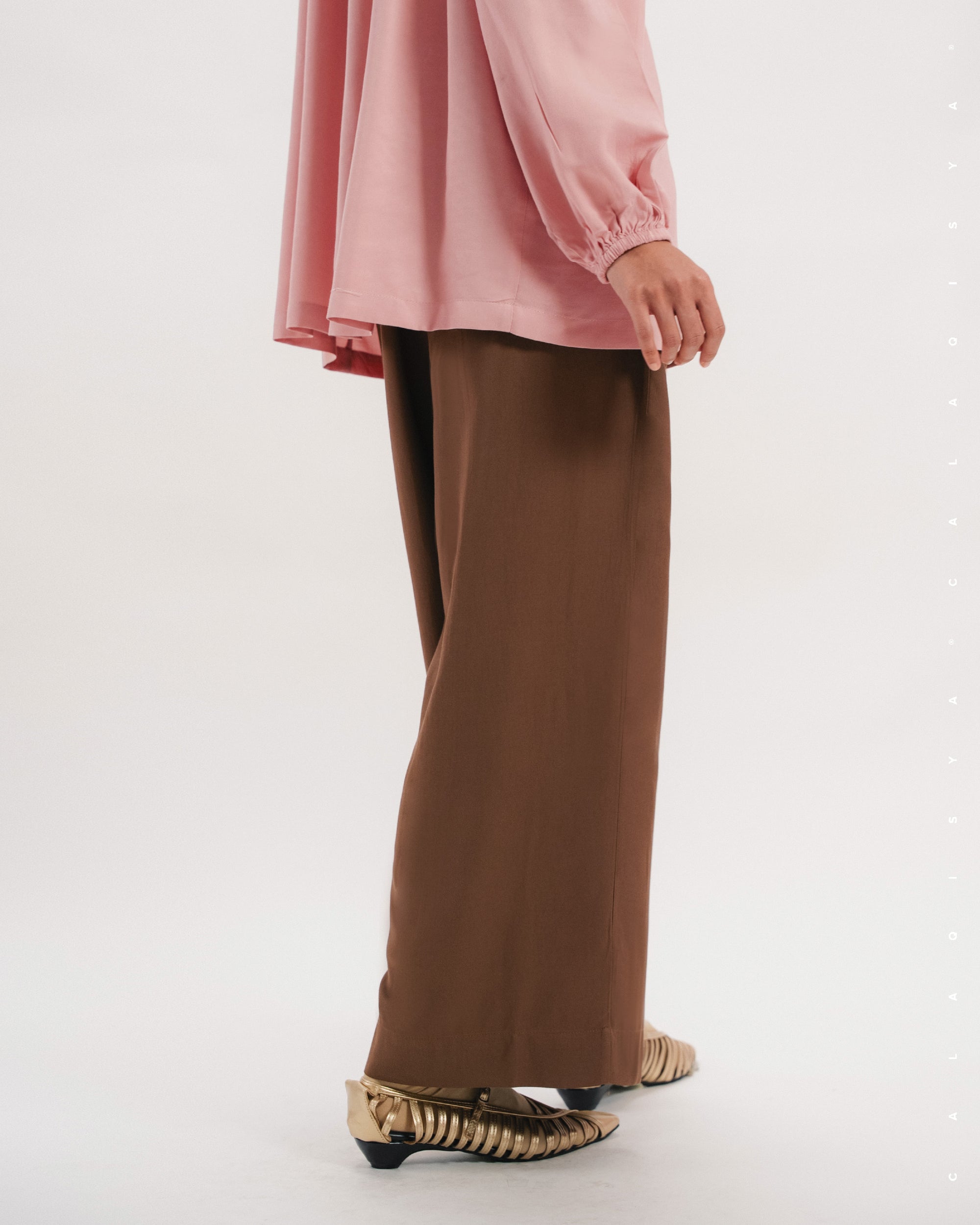 AKAAR PANTS IN DOWNTOWN BROWN