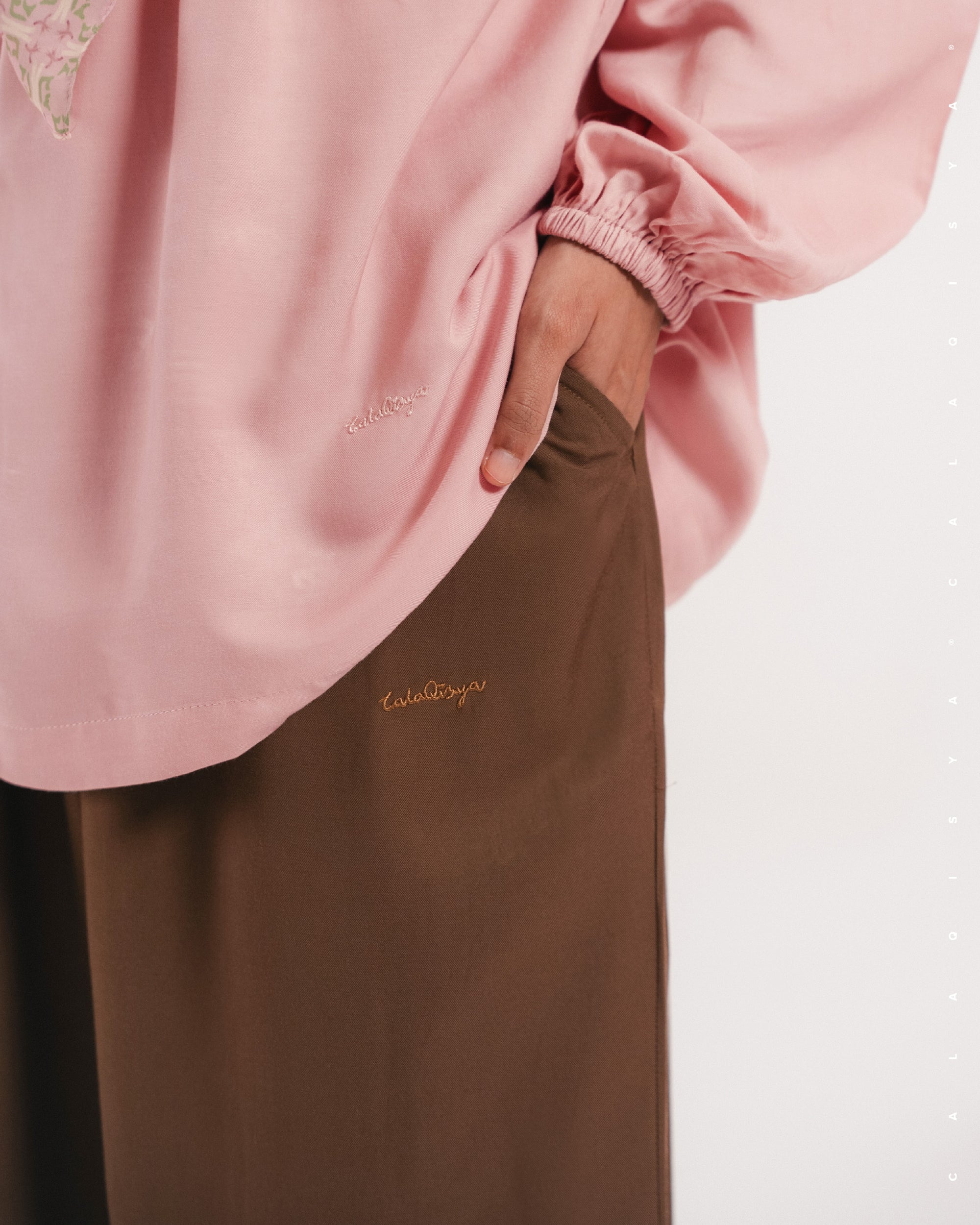 AKAAR PANTS IN DOWNTOWN BROWN
