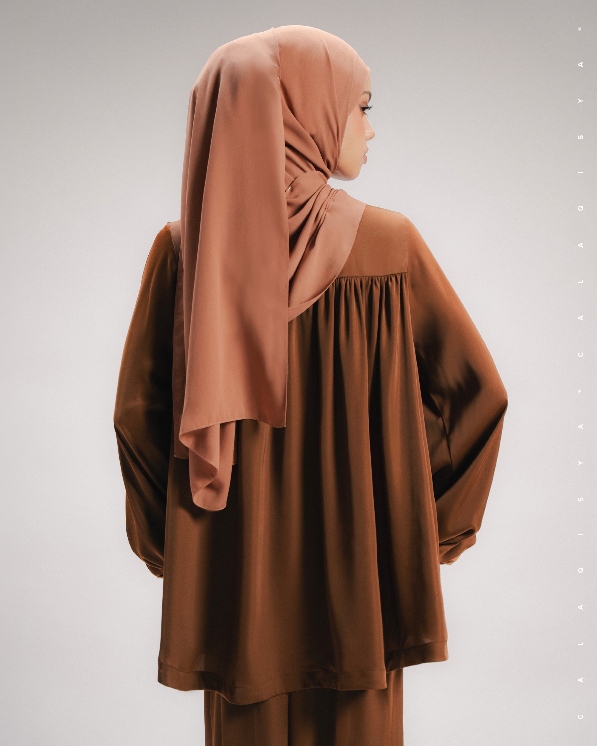 KATE TOP 2.0 IN DOWNTOWN BROWN