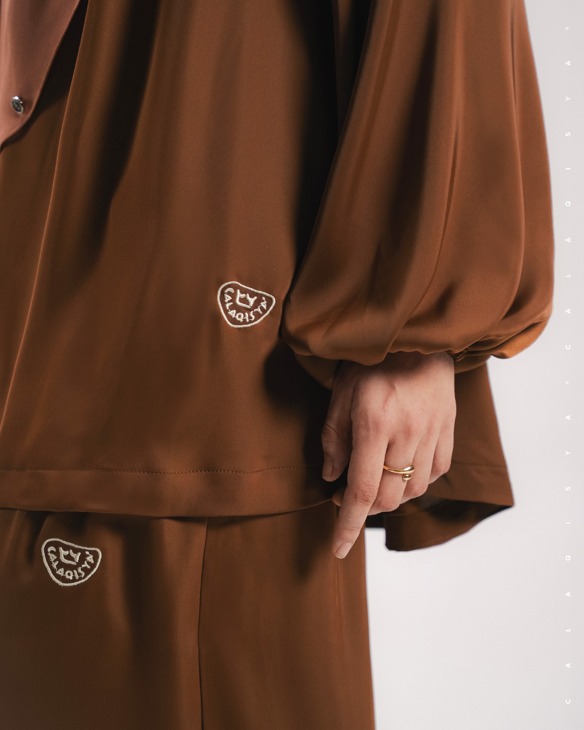 KATE TOP 2.0 IN DOWNTOWN BROWN