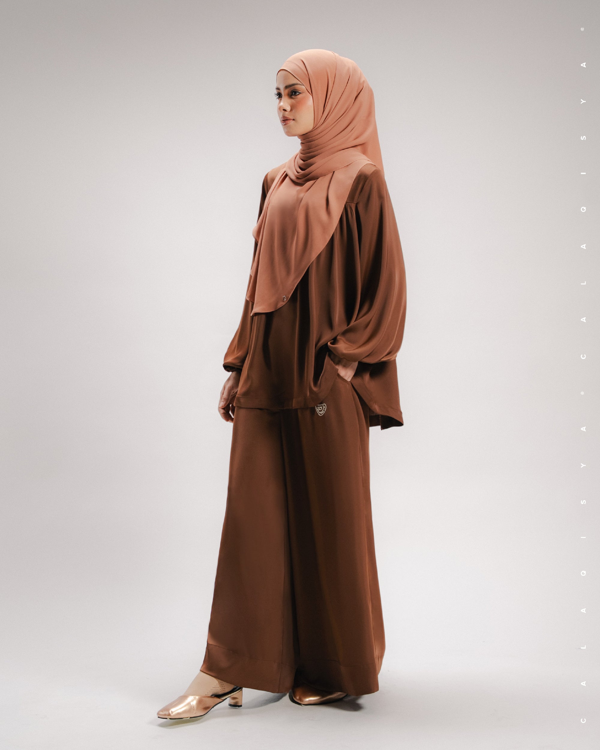 KATE TOP 2.0 IN DOWNTOWN BROWN