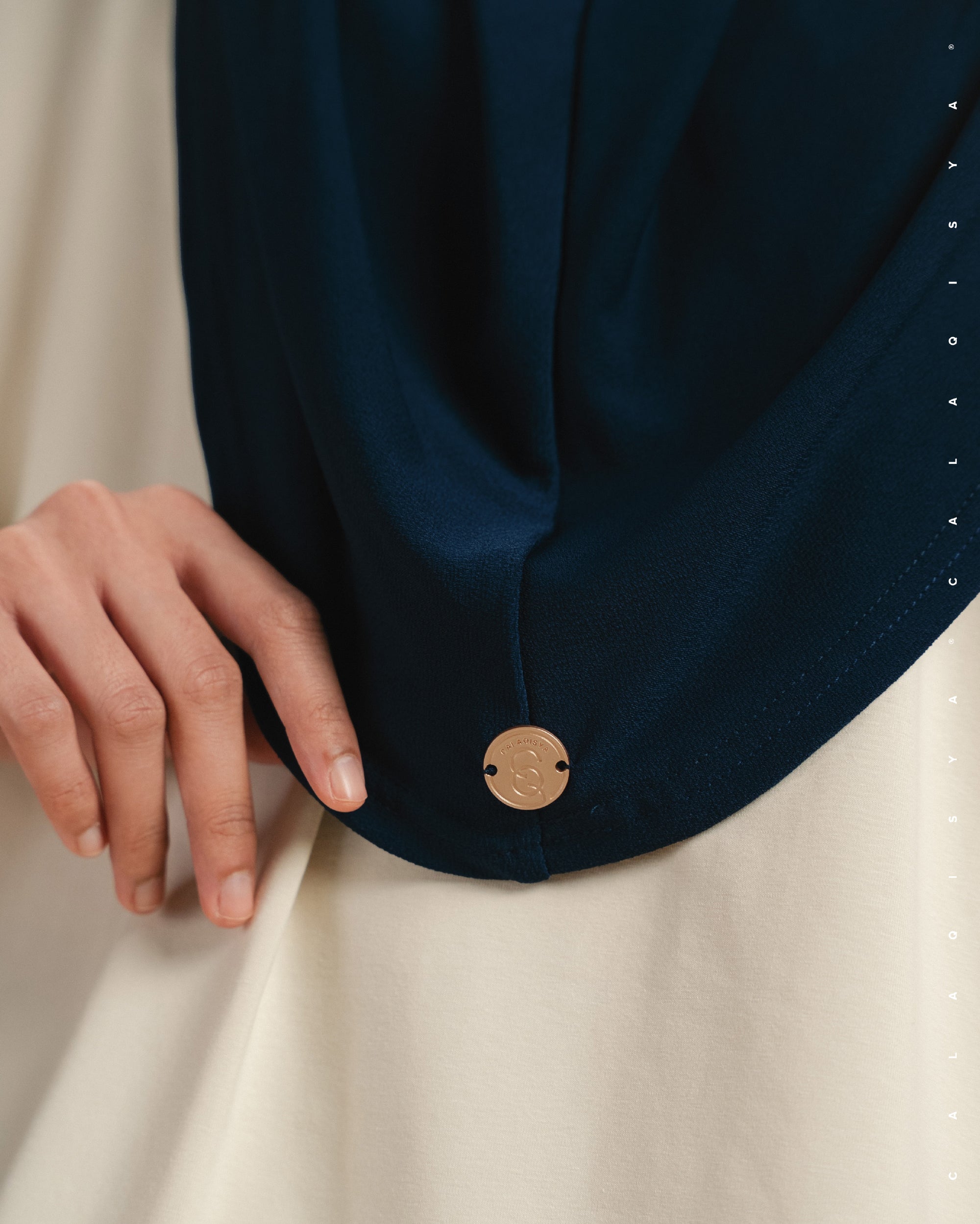 IRONLESS SAFA INSTANT (ODOURLESS) IN DRESS BLUES